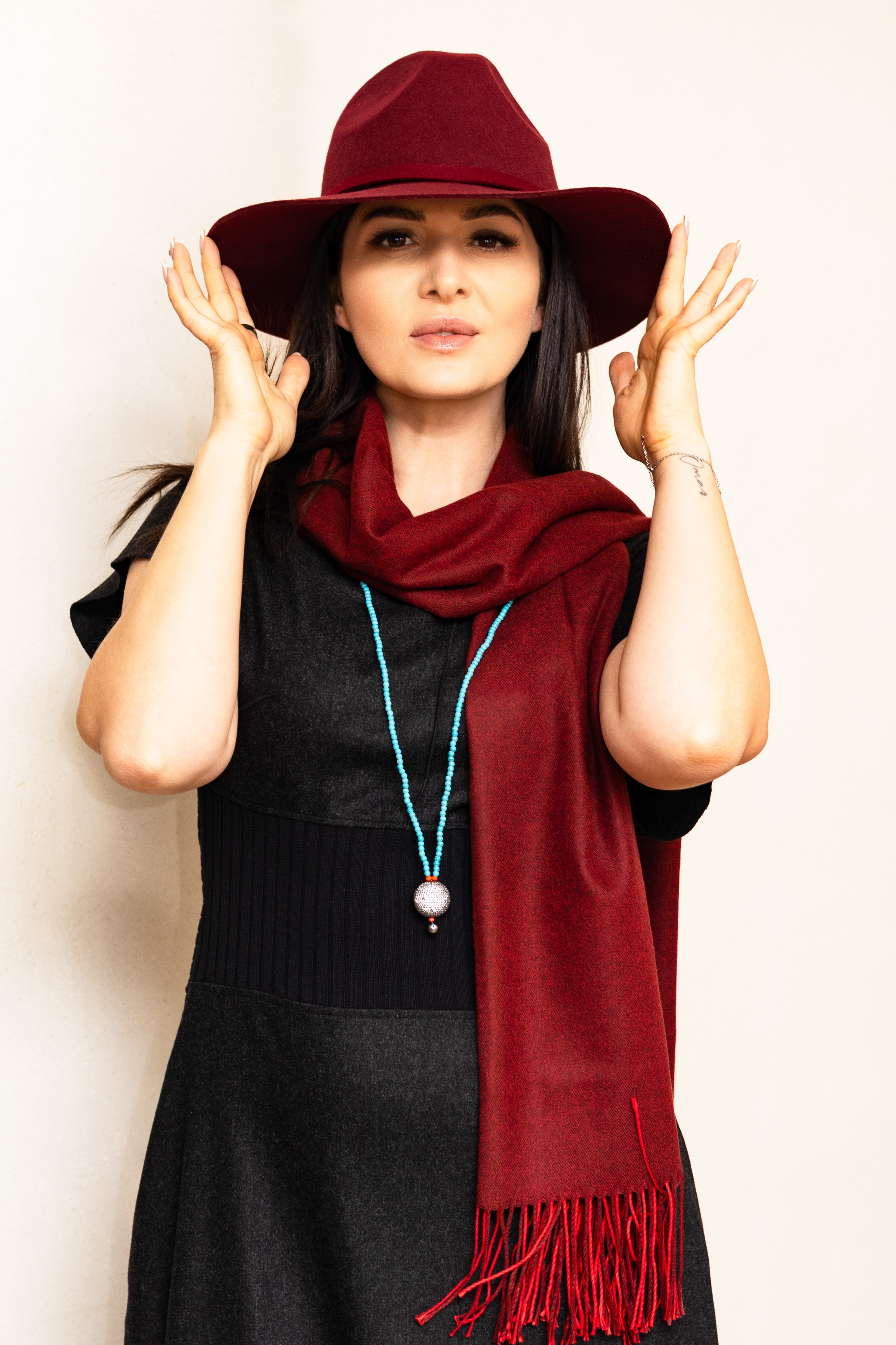 Портретная фотосессия в Алматы — индивидуальный портрет в студии. Фотограф Алматы