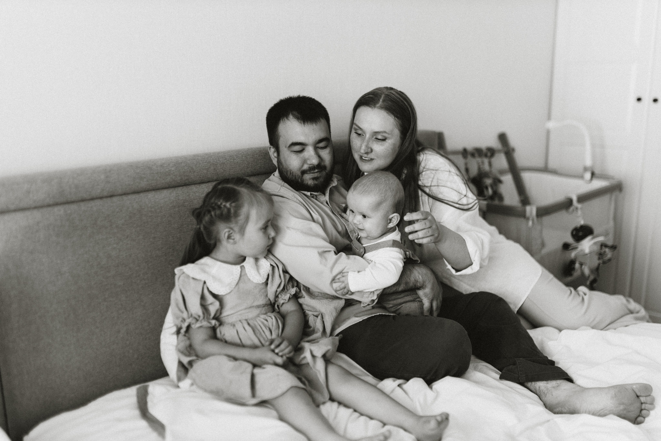 Семейная домашняя фотосессия с детьми. Семейный фотограф Екатеринбург Черепанова Олеся