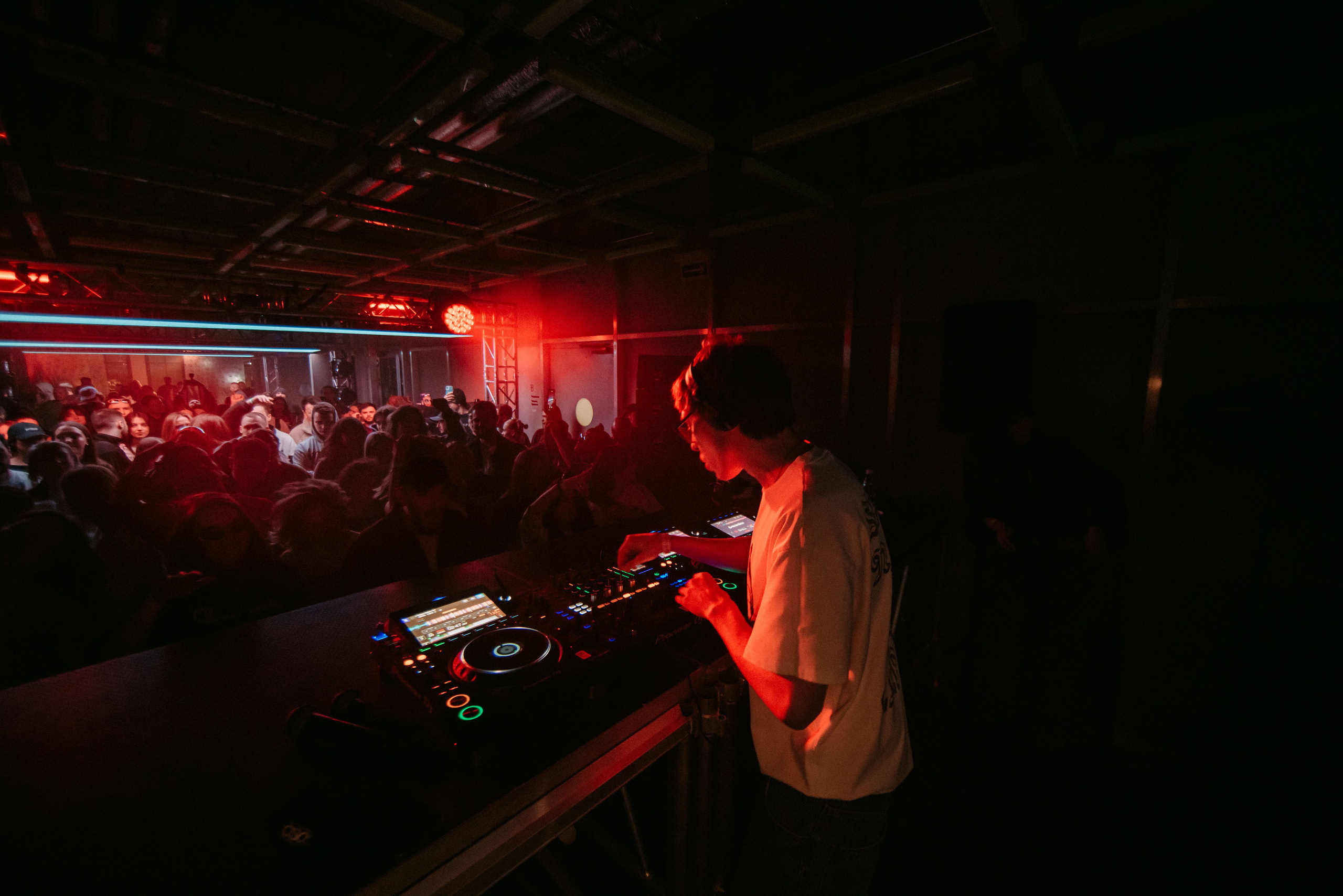 УРАМ. Ночная смена / 2025. Саша Копылов, фотограф в Казани