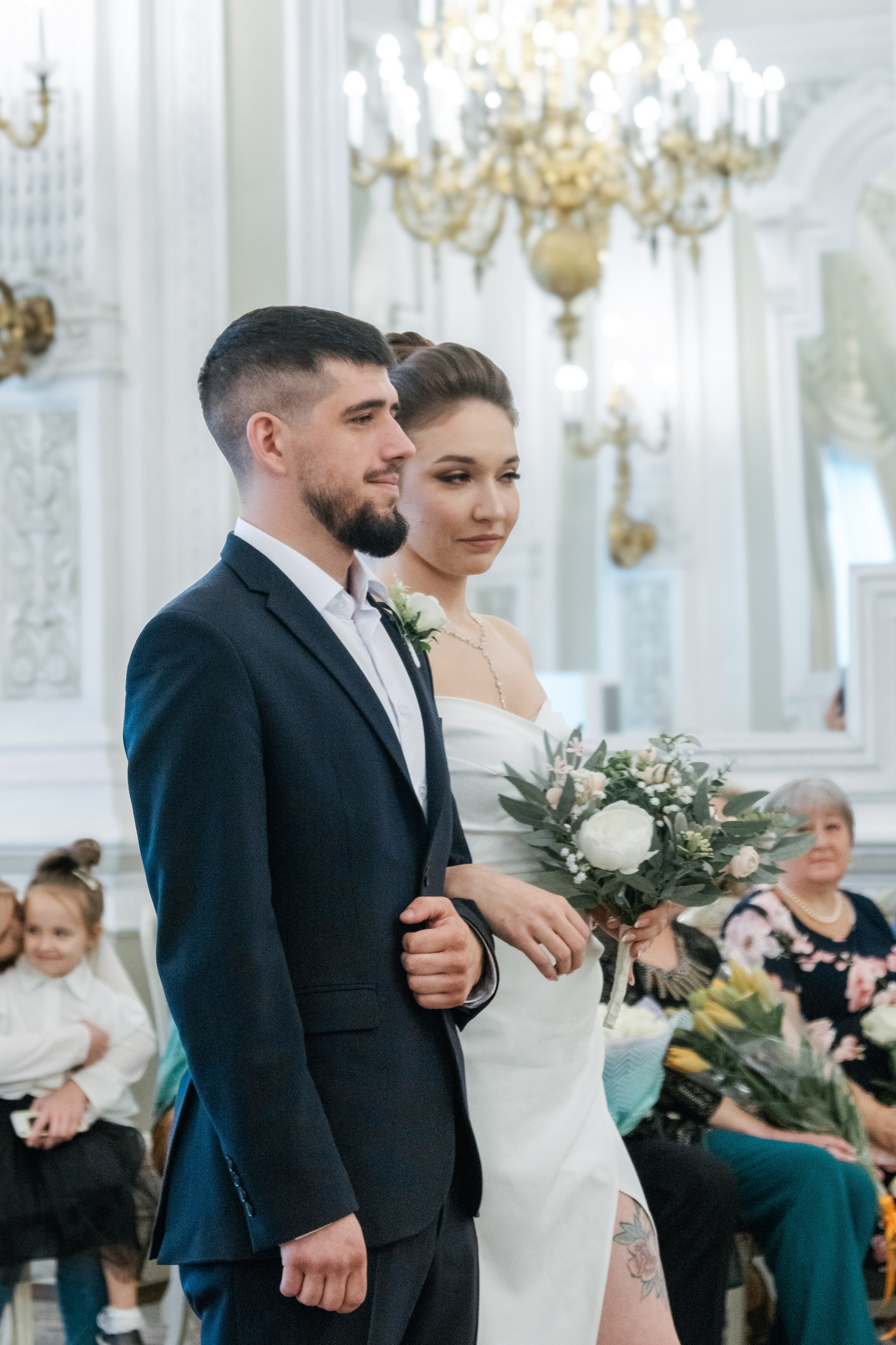 Быстрая фотосессия в ЗАГСе на Английской набережной. Professional photoartist in St. Petersburg (wedding, reportage, portrait, model book, love story) Alexander Shvedov