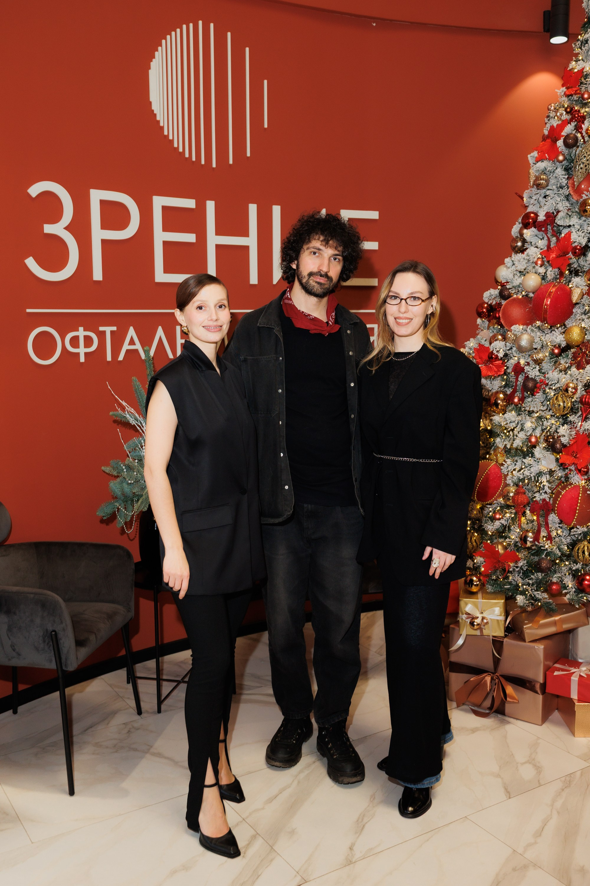 «Overthinking people» выставка современного искусства. Репортажный фотограф в Санкт-Петербурге Александр Паклин