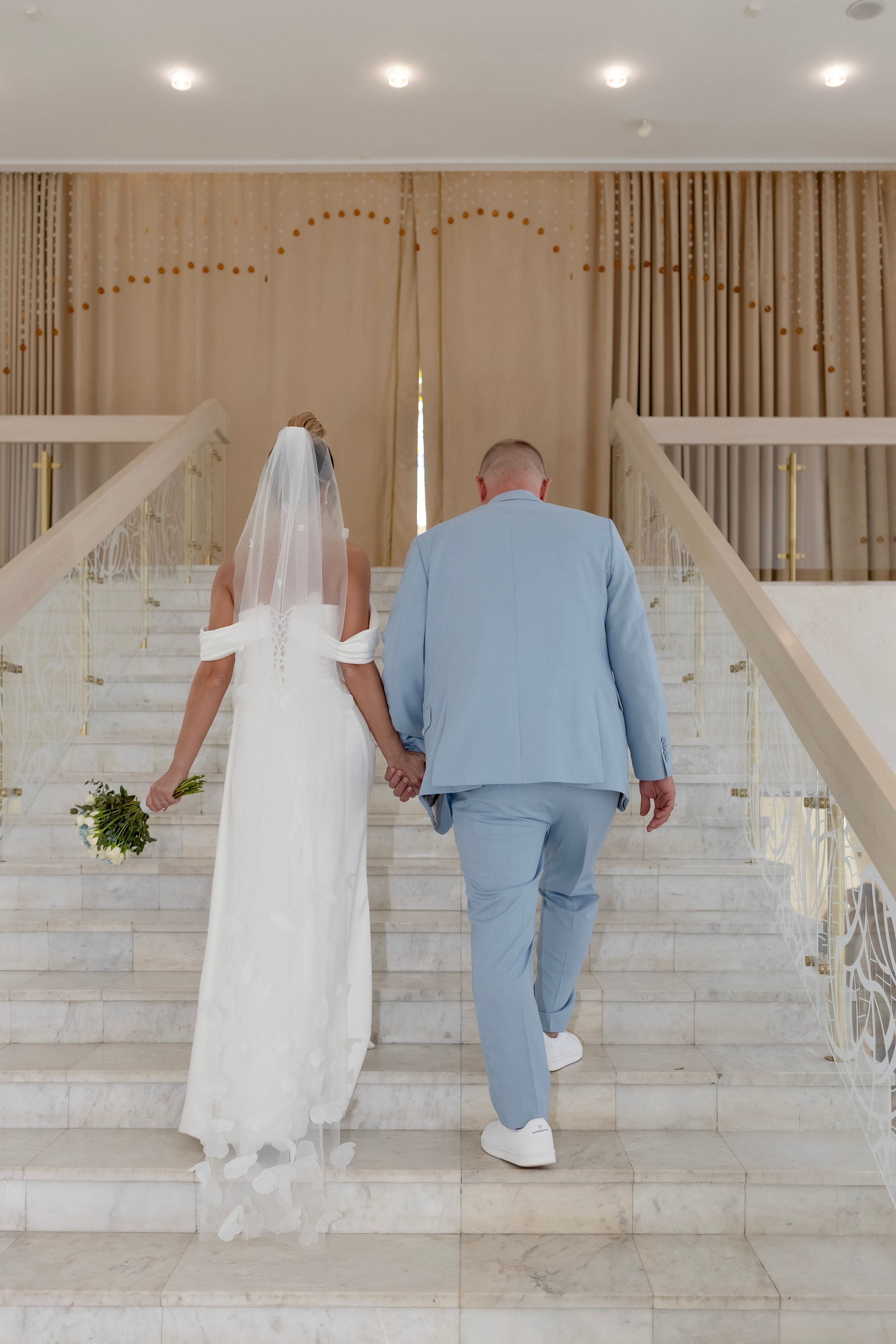 Торжественная регистрация в ЗАГСе. Свадебный фотограф Александра Попова