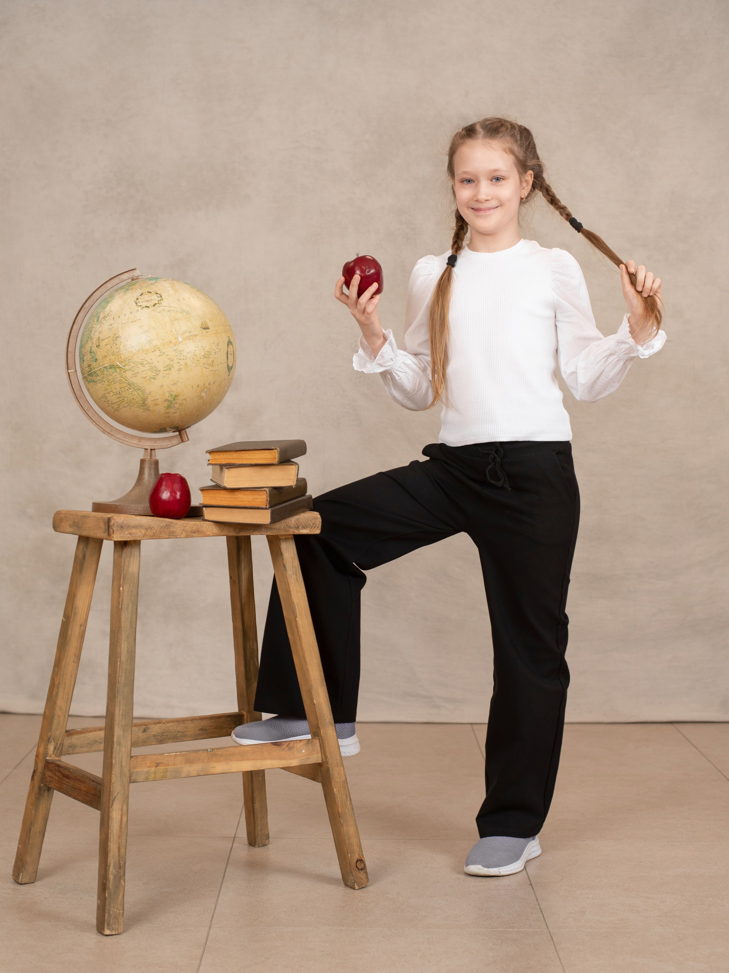 Общие фотографии 1-11 класс. Выпускные альбомы в Тюмени для школ, садов, вузов спортивных секций