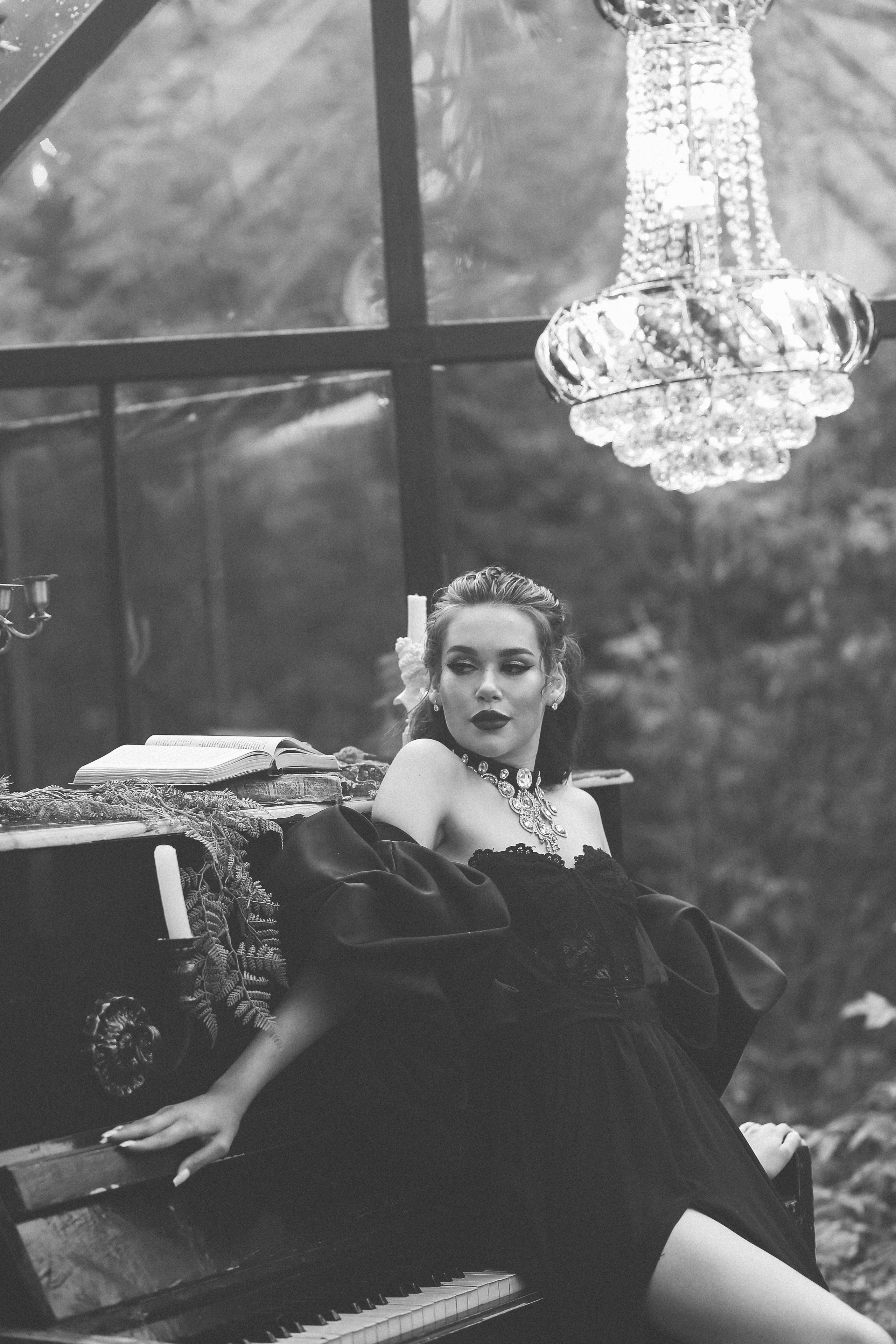 Фотосессия на веранде с большими люстрами. Иванова Ирина Свадебный и семейный фотограф г. Уфа