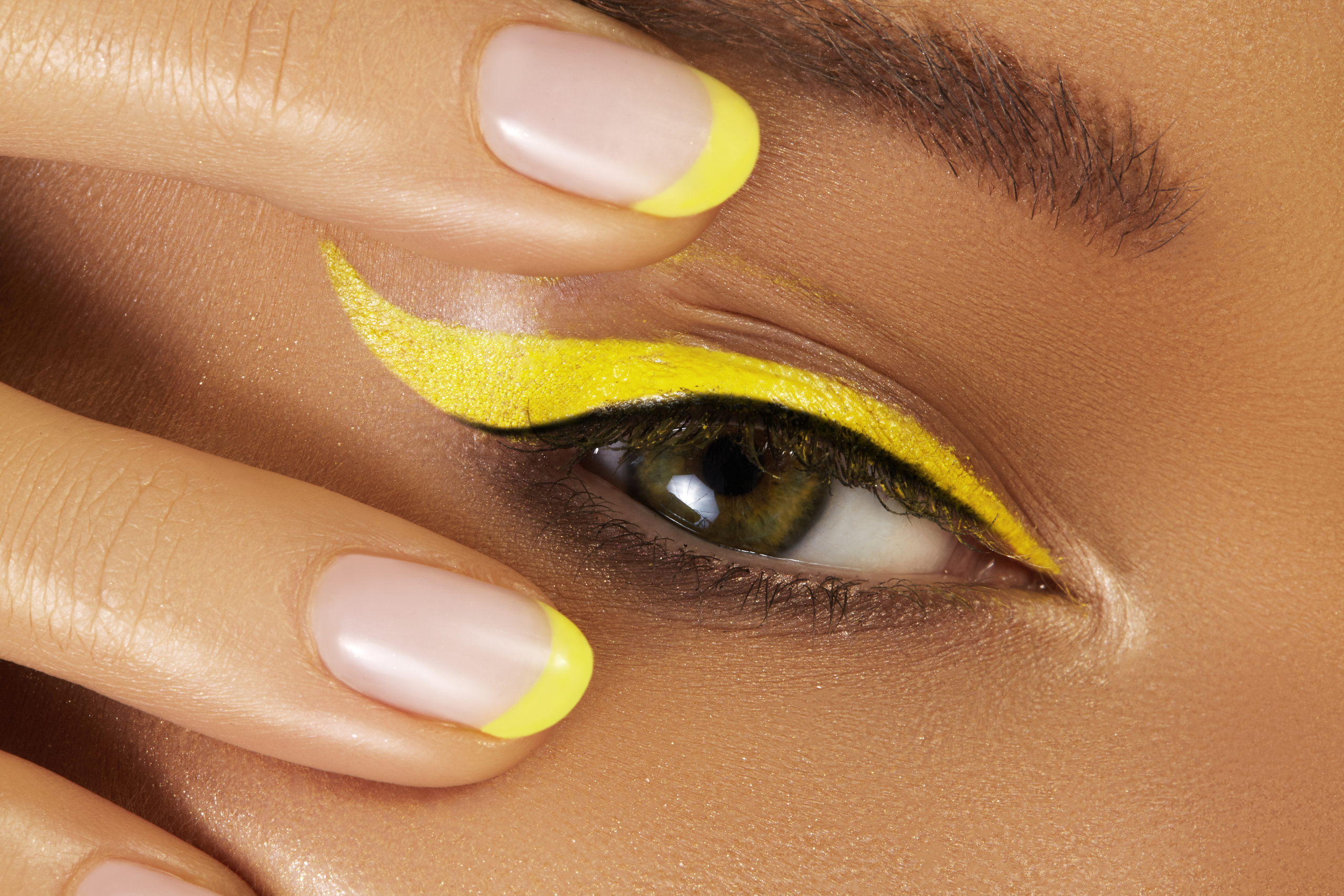 High-End Retouching Portfolio | Marina Frost. Marina Frost | Beauty & Fashion Photographer & Retoucher and AI Artist