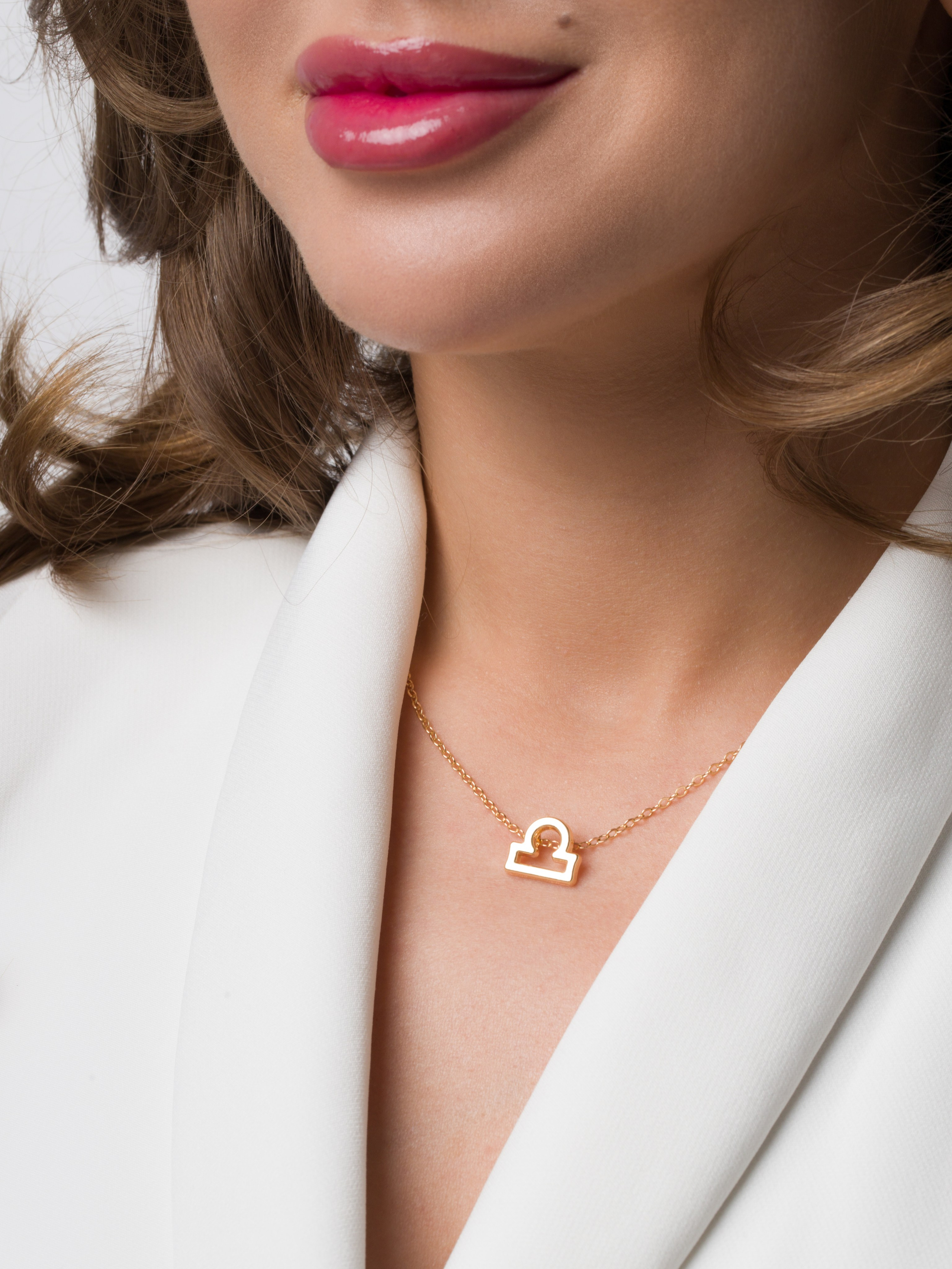 Съемка аксесуаров и украшений. Фотограф Петрозаводск. Съемка для брендов, индивидуальная съемка