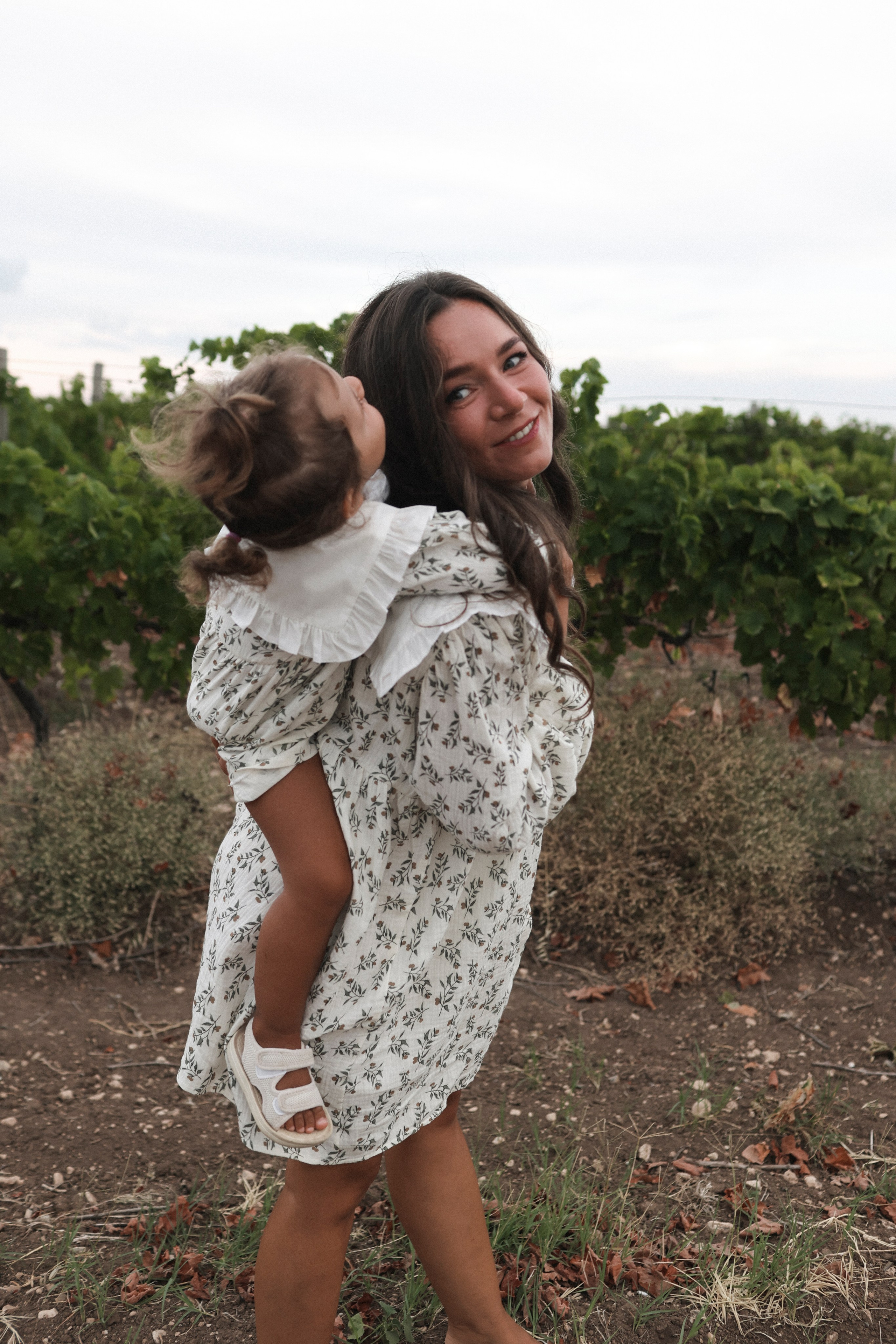 Пойдем, словлю тебе кузнечика. Свадебный и портретный фотограф. Видеограф на Свадьбу. Севастополь, Ялта, Симферополь, Крым