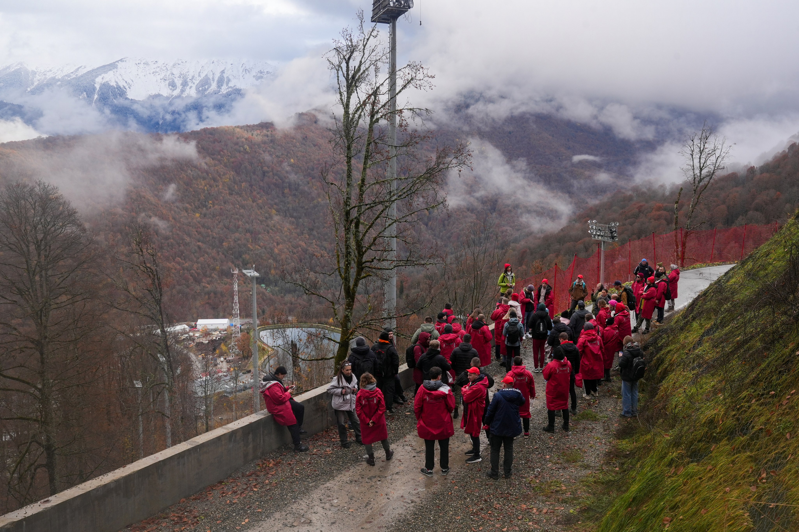 MICE мероприятие — хайкинг на курорте Роза Хутор. Репортажный фотограф в Красной Поляне и Сочи Павлюченко Екатерина