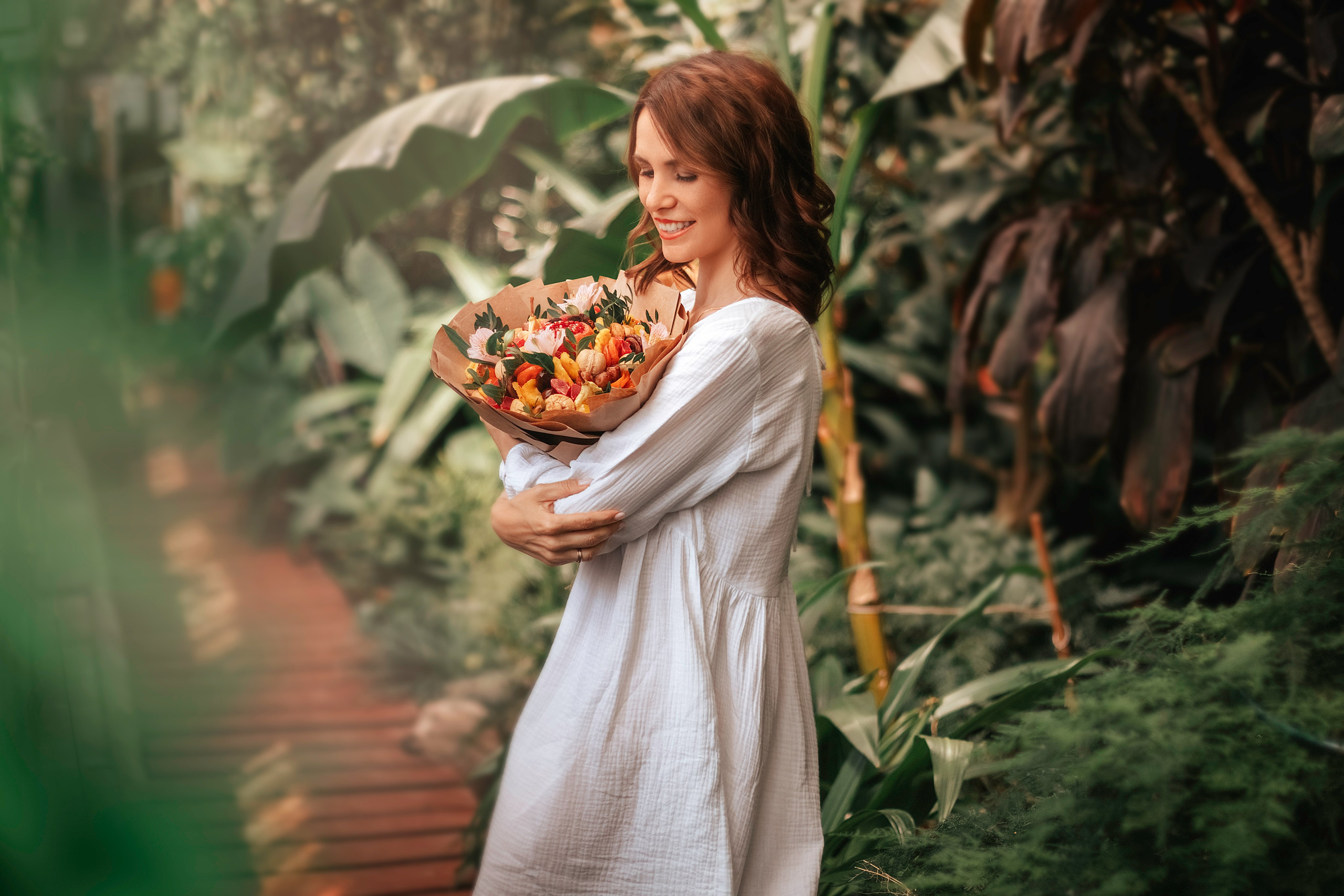 Love story " Полина и Дмитрий"/ Локация тропическая оранжерея. Фотограф Елена Аленская