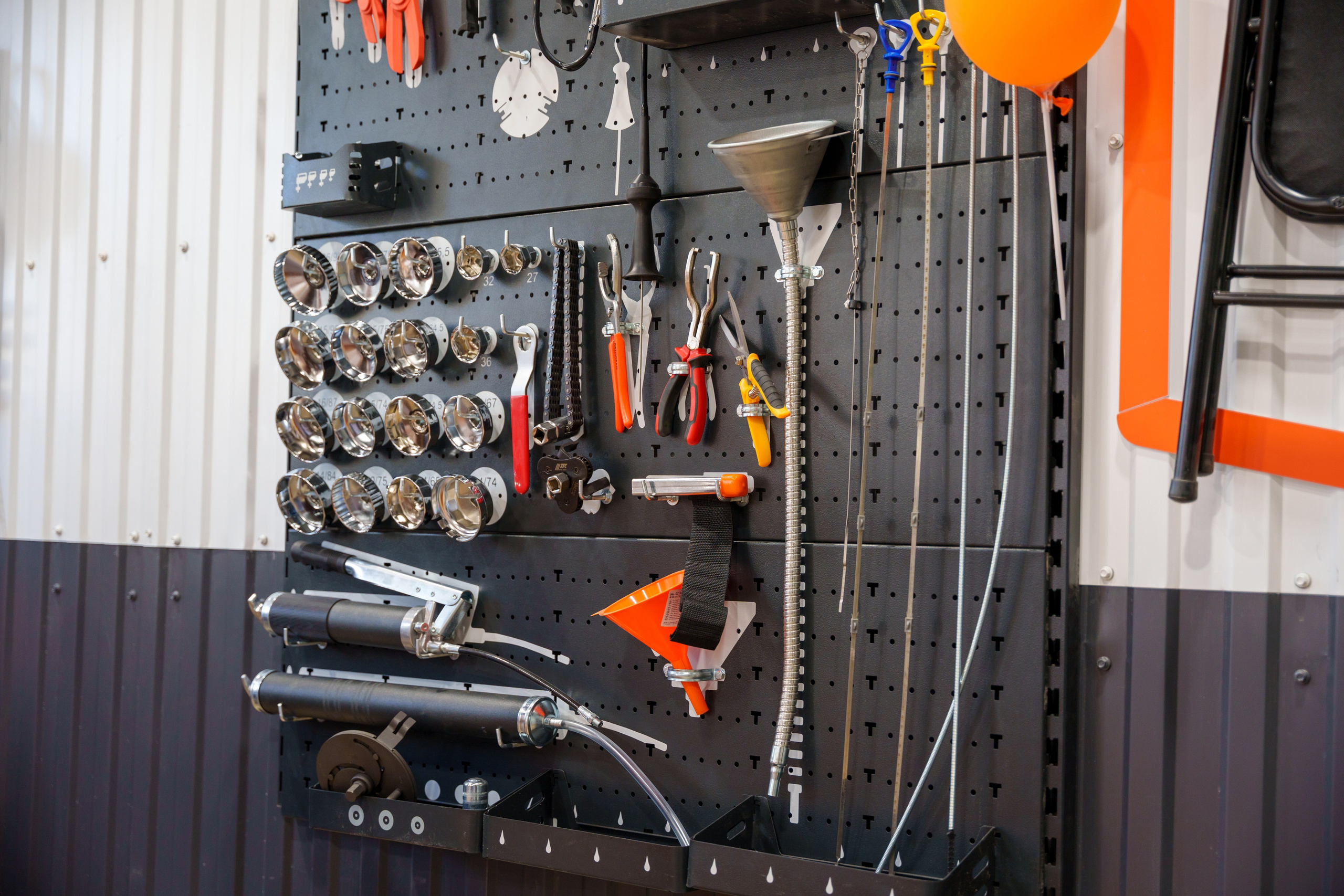 Интерьерная фотосъемка автосервиса Fit Service в Краснодаре — Профессиональная фотосъемка интерьера техцентра в Краснодаресеть СТО. Шедевры для Вас! Фотограф и Видеограф в Краснодаре Пахиев Руслан