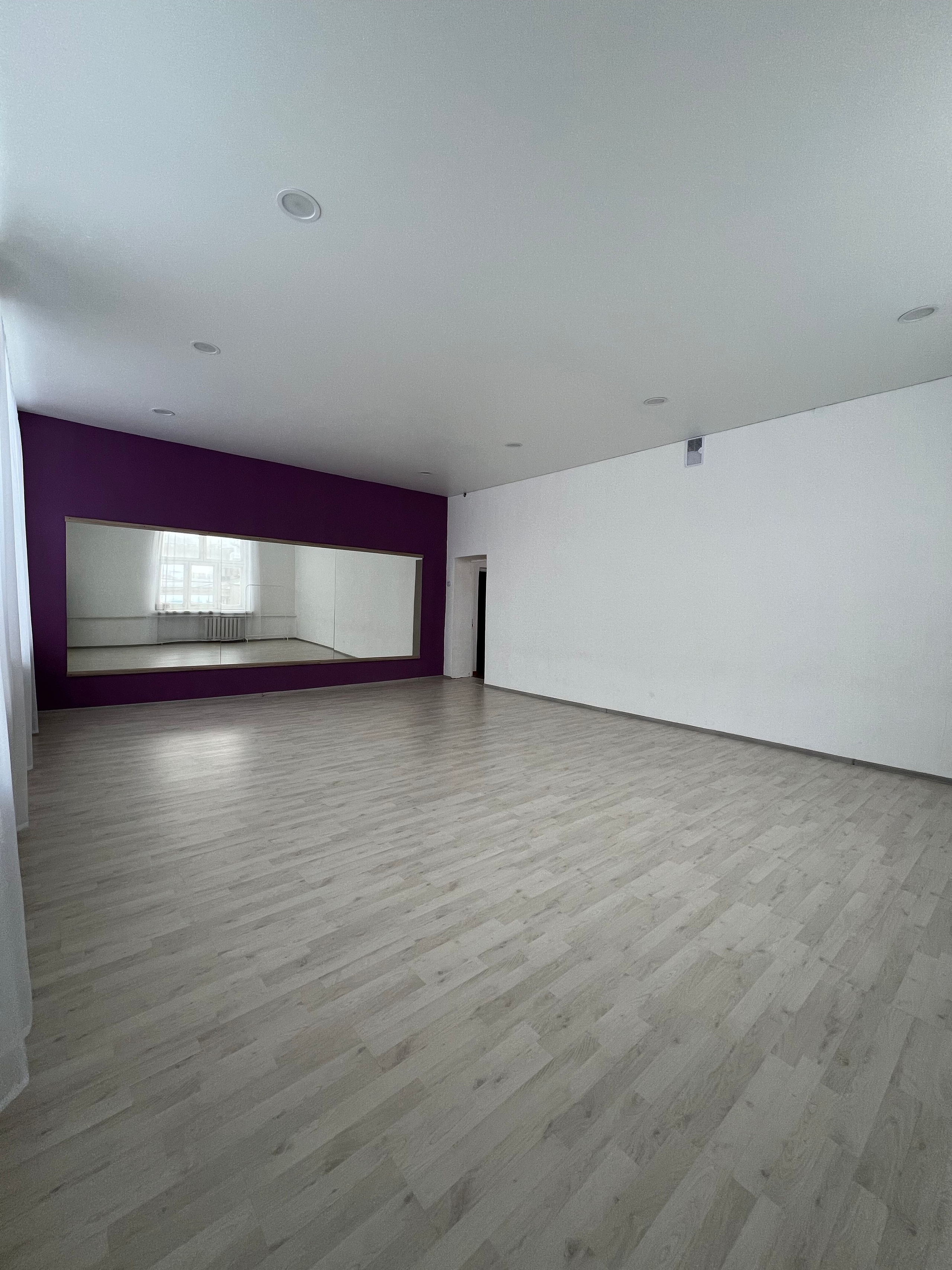 Зал сиреневый. Выпускные альбомы Нефтекамск