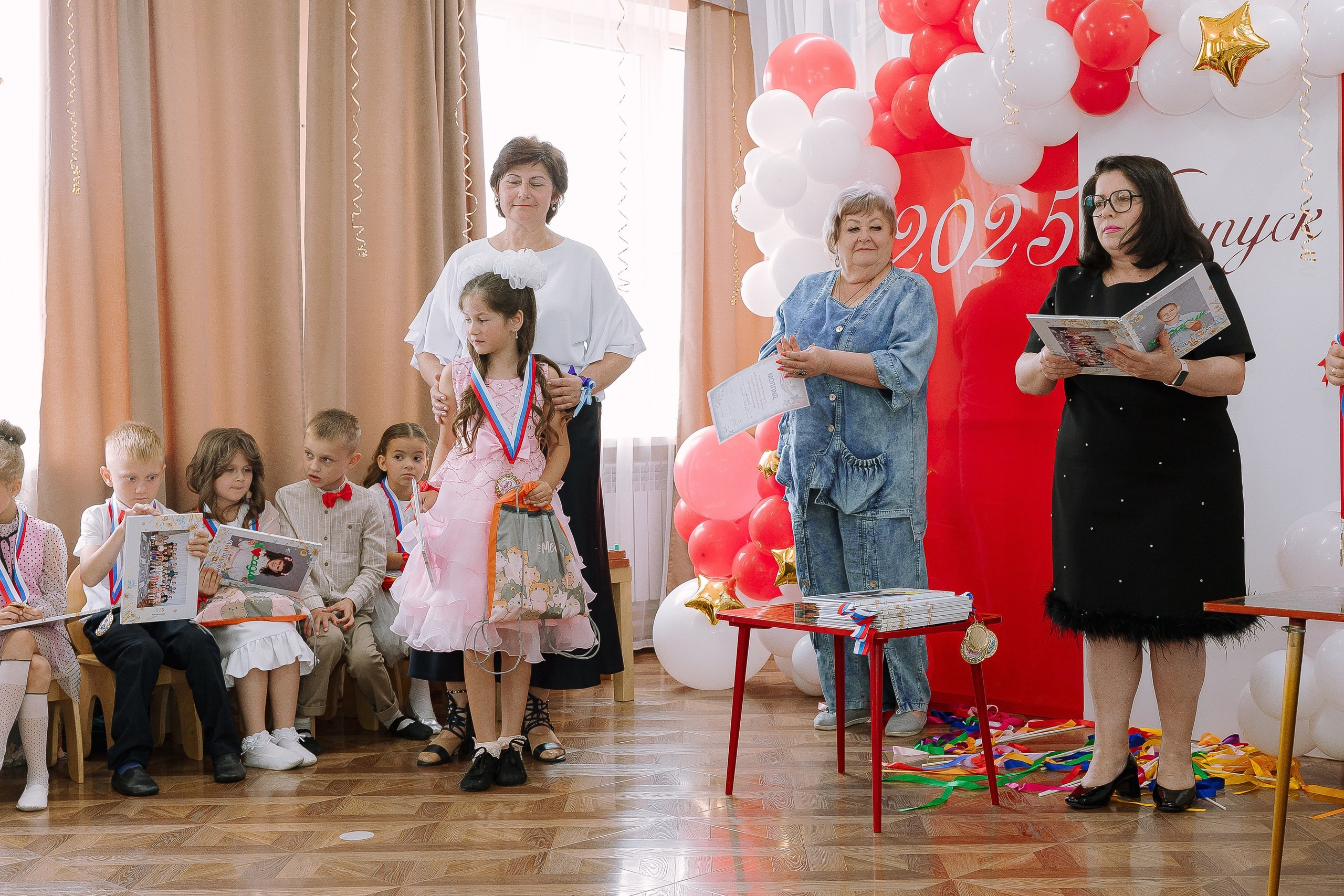 Выпускной в ДС 26. Выпускные альбомы Натальи Бутко: Новороссийск, Анапа, Геленджик