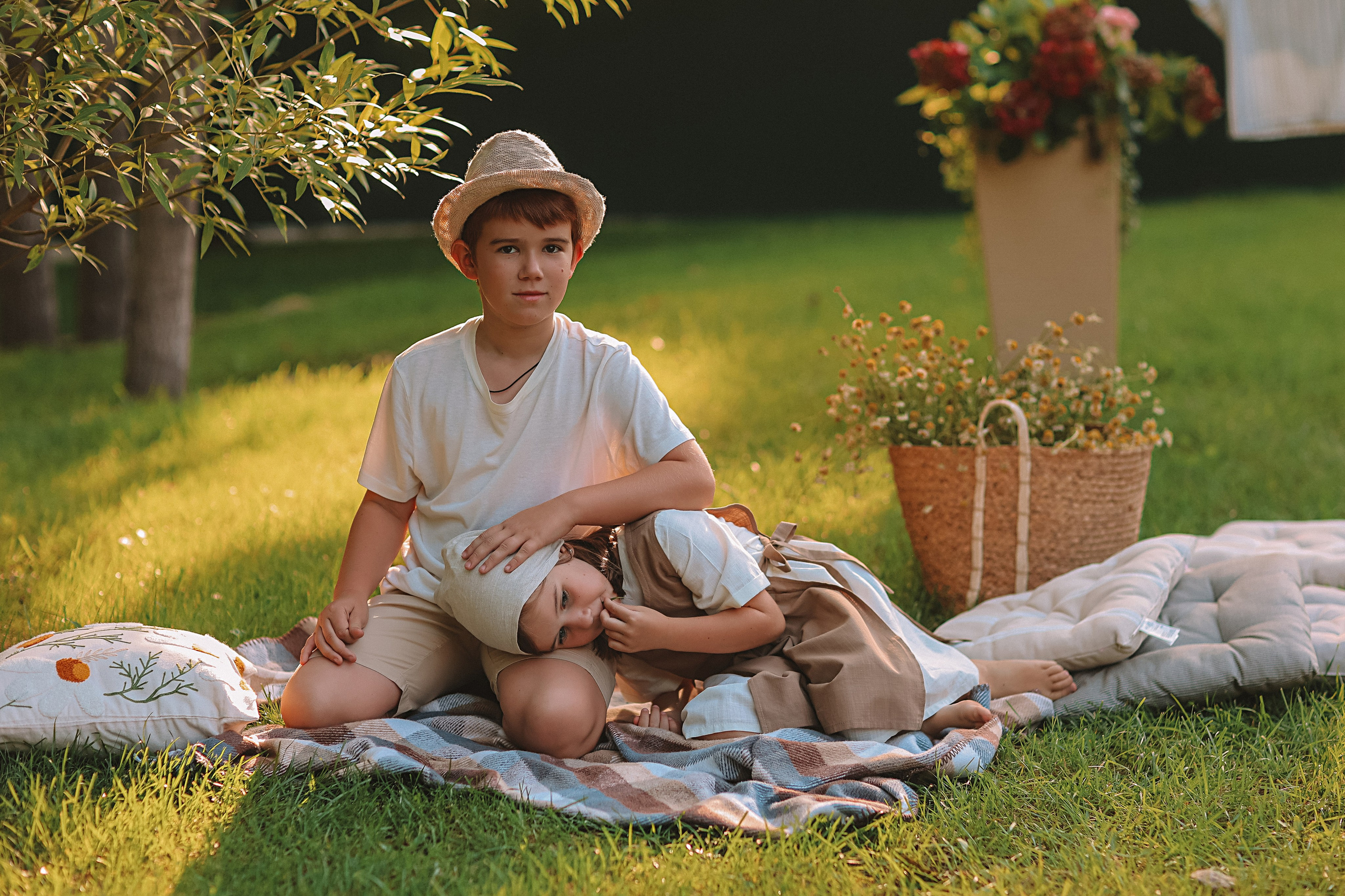 Стирка у дома. Семейный фотограф Тюмень, фотограф на роды Салмина Мария