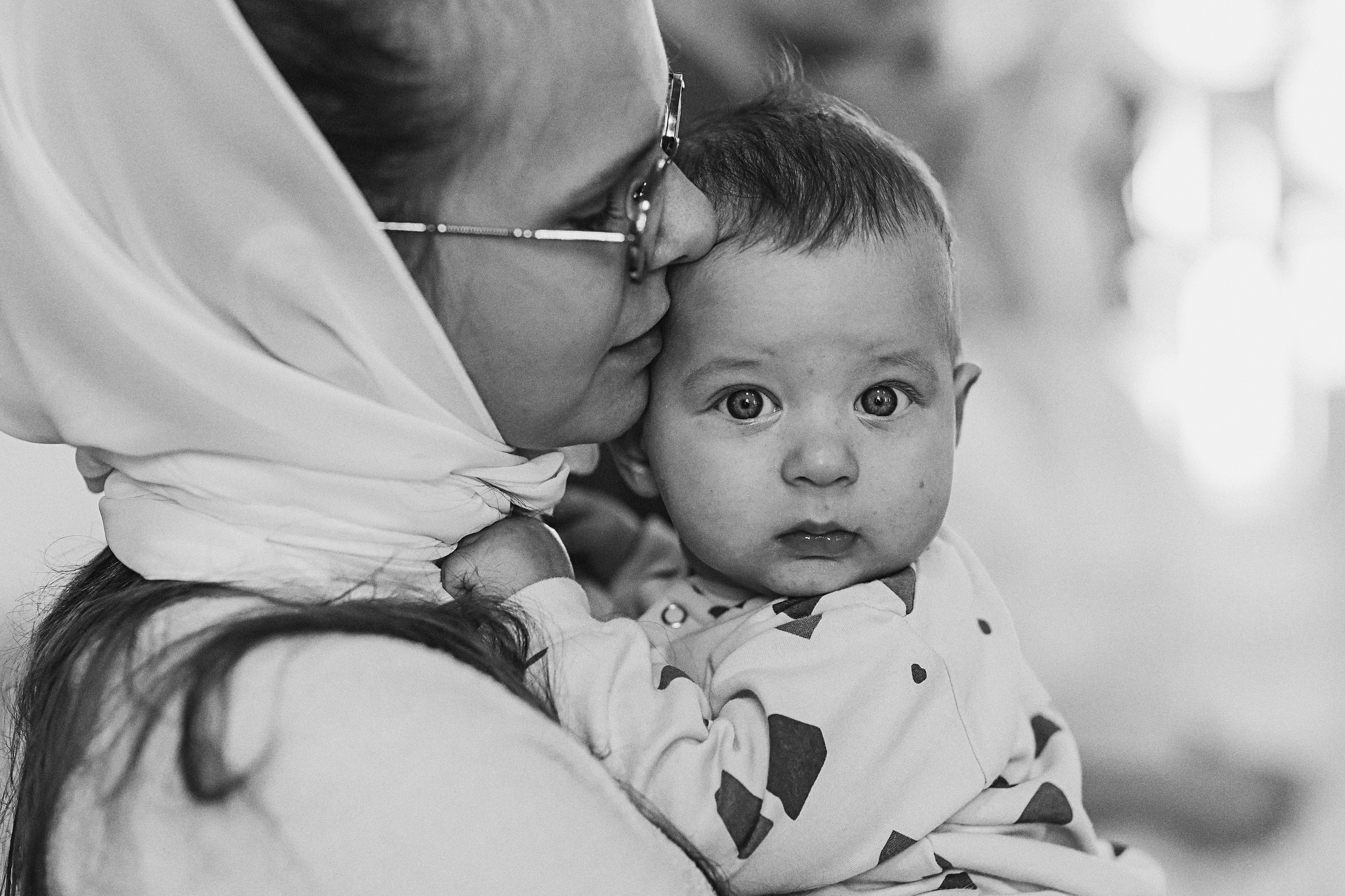 Крещение церковь около моста влюбленных. Семейный фотограф Тюмень, фотограф на роды Салмина Мария
