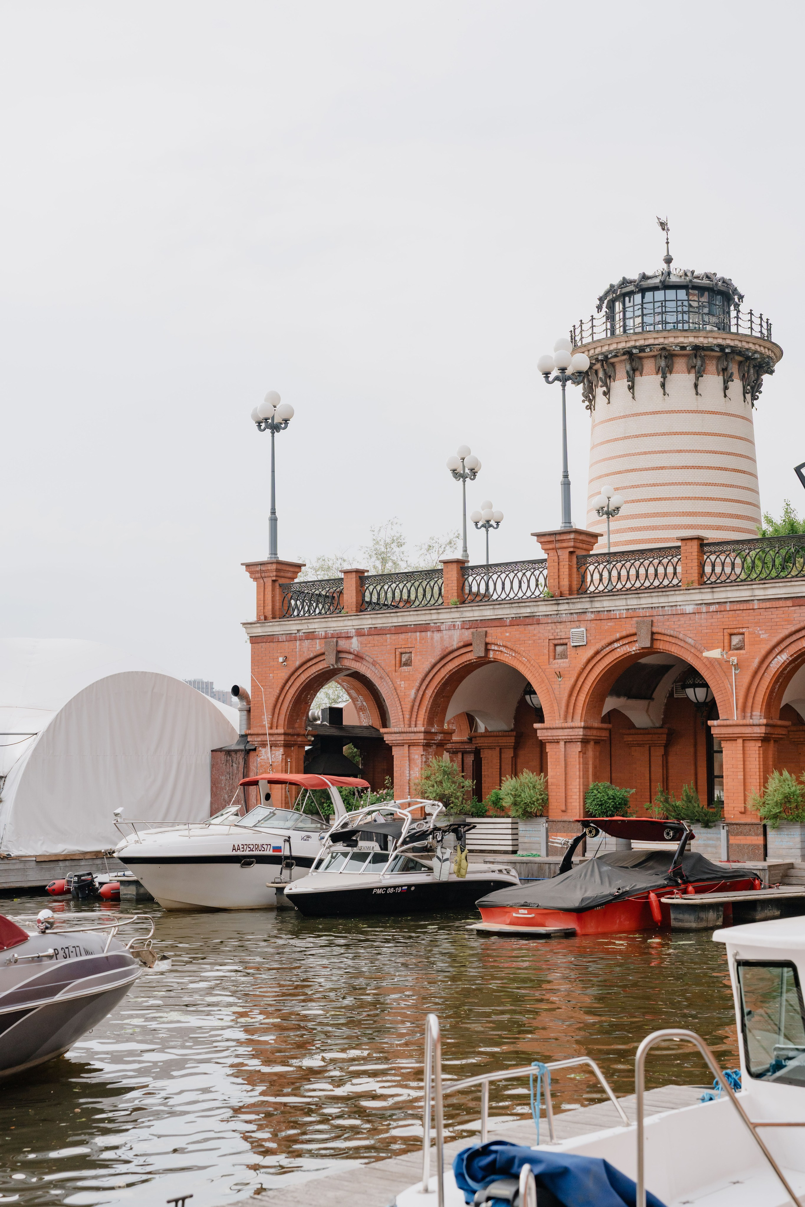 Ресторан для предложения руки и сердца «Ривер Клаб» (River Club Moscow). Свадебный фотограф в Москве — свадебные фотосессии. Видеограф Москва