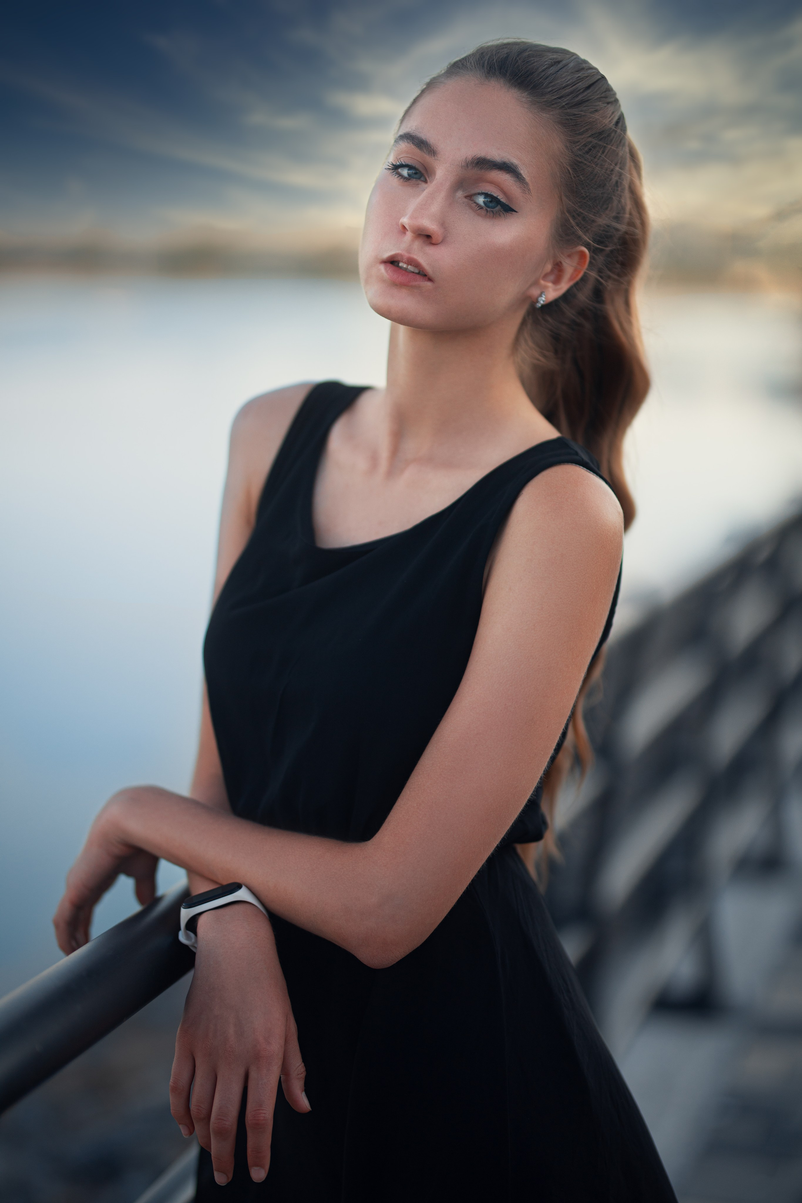 Летняя съемка с Дианой на берегу реки