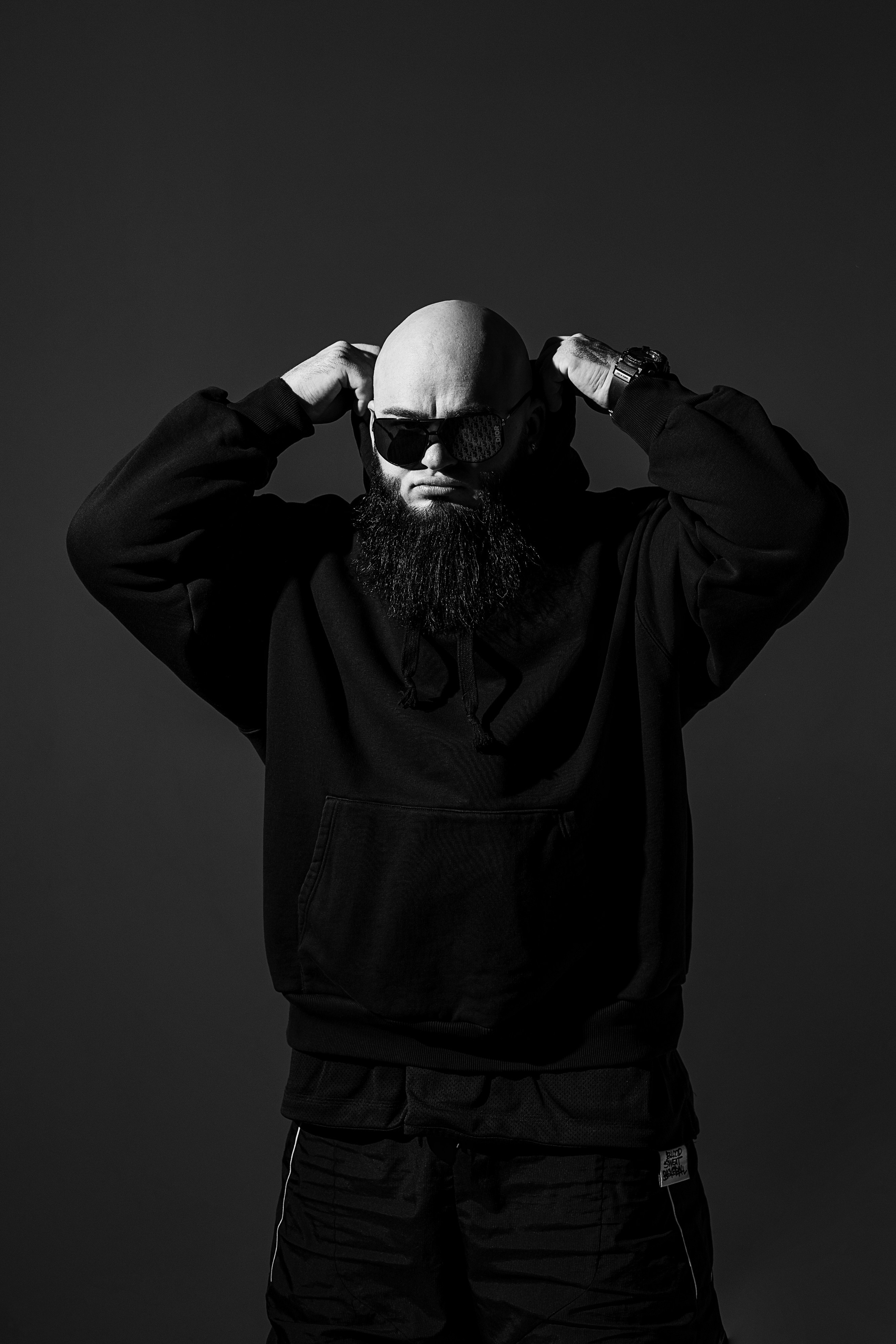 Photographer for musicians, track covers, artist cards, photo preparation for services. Dubai, Moscow. Portrait photographer Moscow, UAE, Oleg Koshmarov