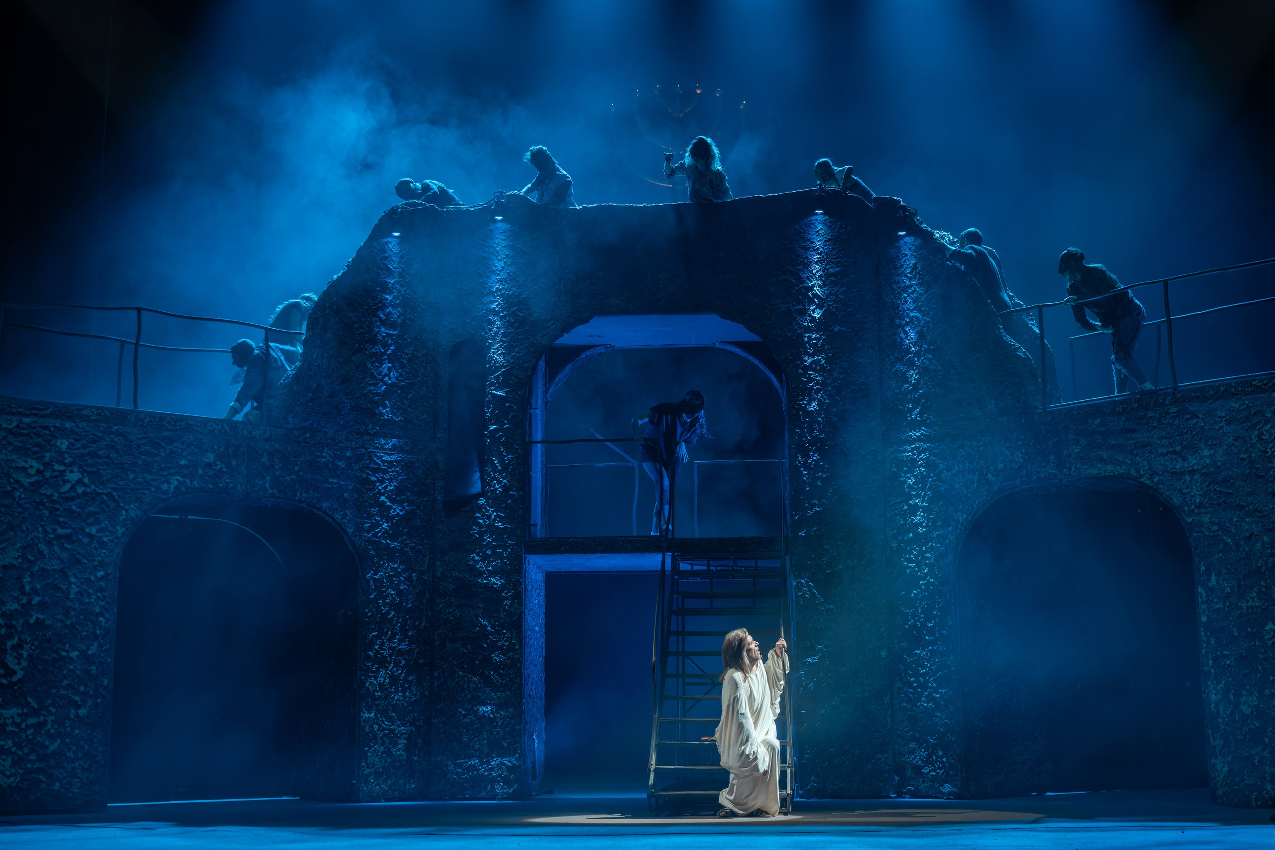 Театр Моссовета: Иисус Христос Супервезда — 35 лет на сцене. Сайт фотографа Сергея Абрамова