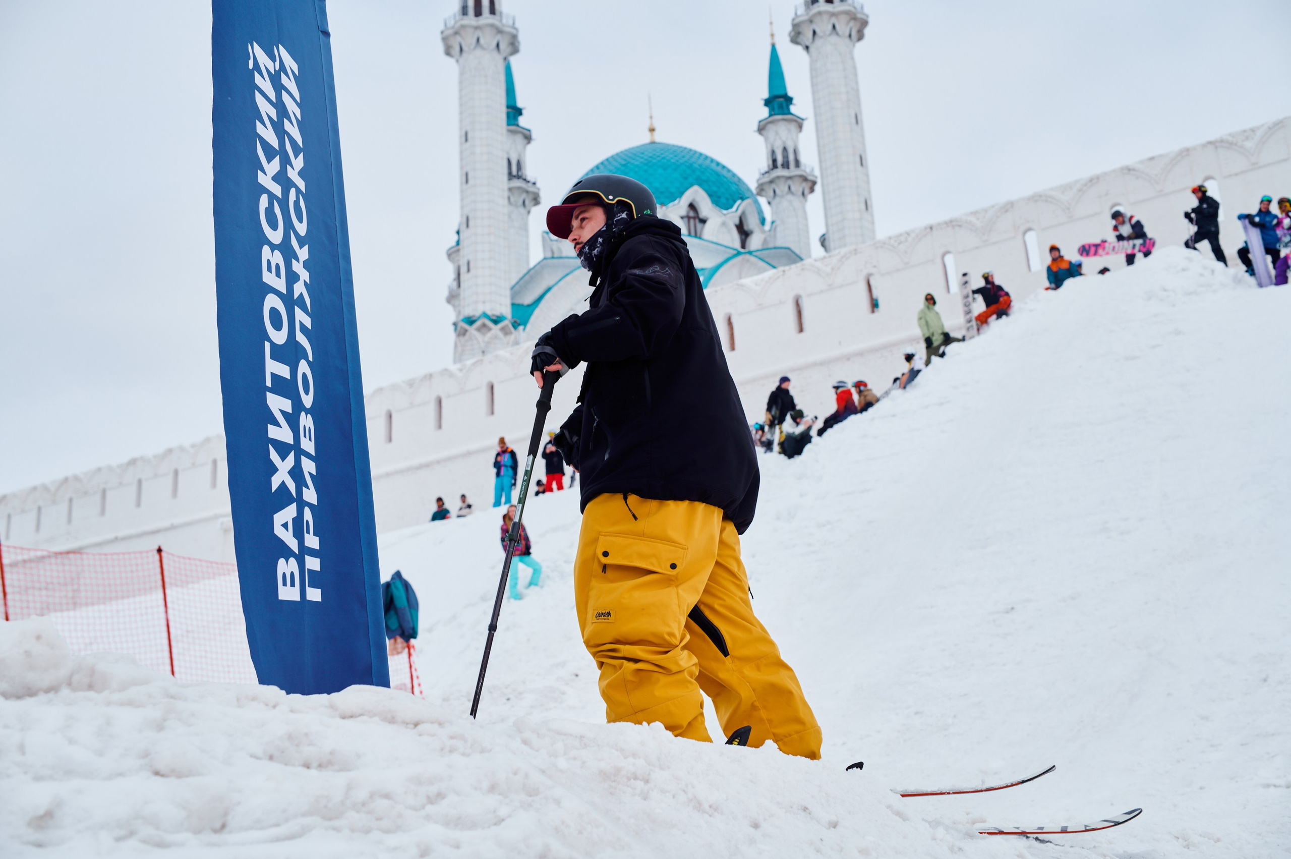 Крутой спуск _Кремль. Коммерческий фотограф в Казани Ксения Добролюбова
