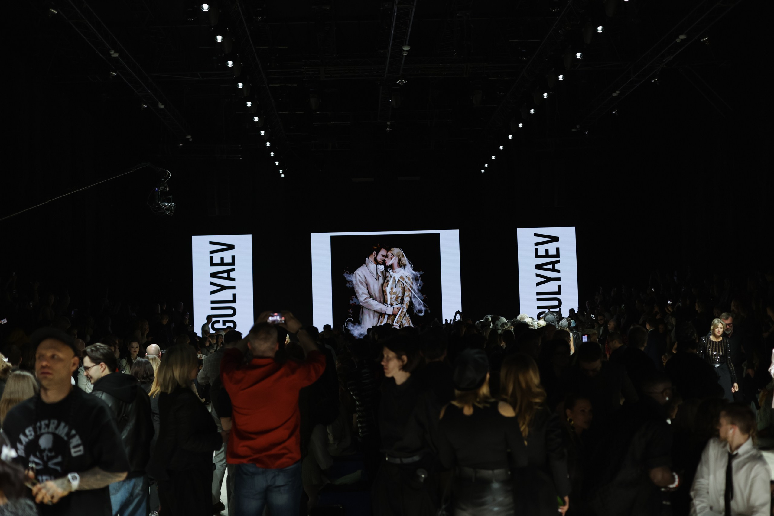 Показ IGOR GULYAEV — Moscow Fashion Week 19/03. Jane Kudryavtseva | MODEL PHOTO, PORTRAIT & EVENTS