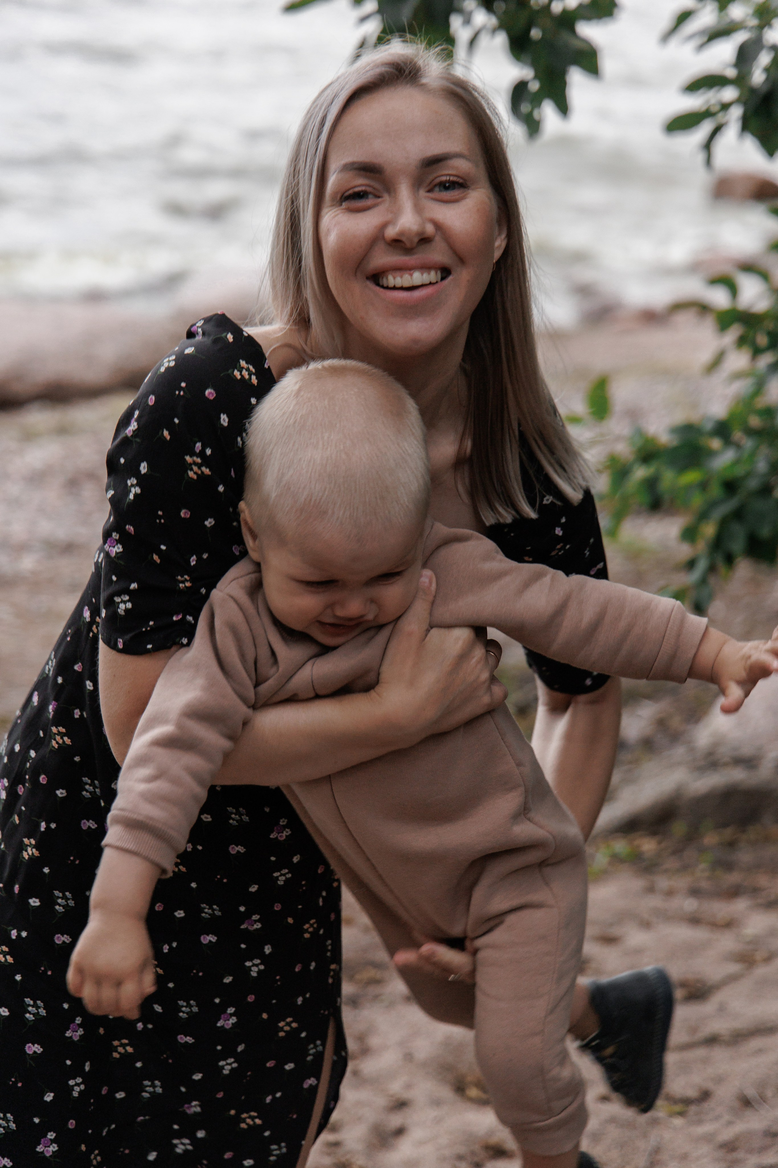 Тоня и Ванечка на берегу Финского залива. Фотограф в Санкт-Петербурге Аня Григорьева ♡