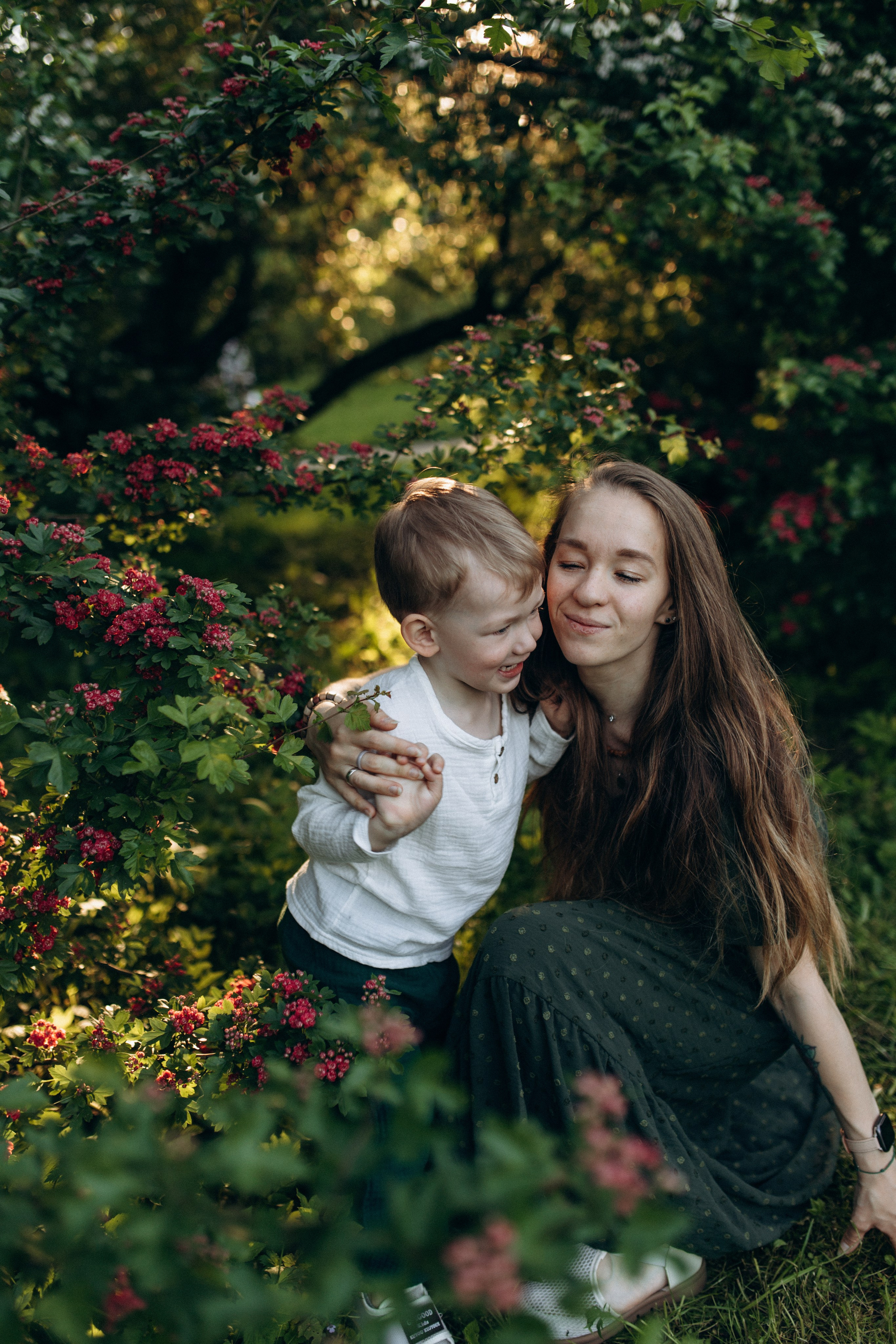 Прогулочная съемка мамы и сына в Москве. Семейный фотограф в Москве и Люберцах Юлия Гуськова