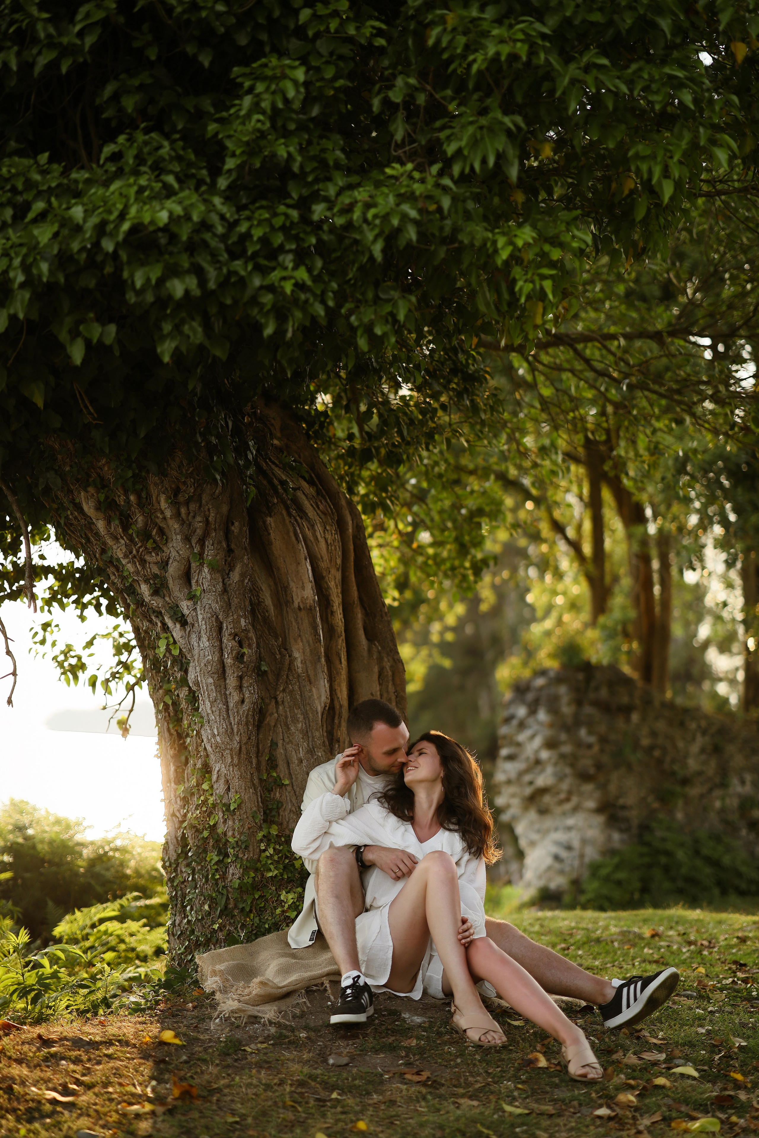 Фото — прогулка у крепости Сан Томазо. Абхазия. Свадебный и семейный фотограф в Абхазии Жанна Соснина
