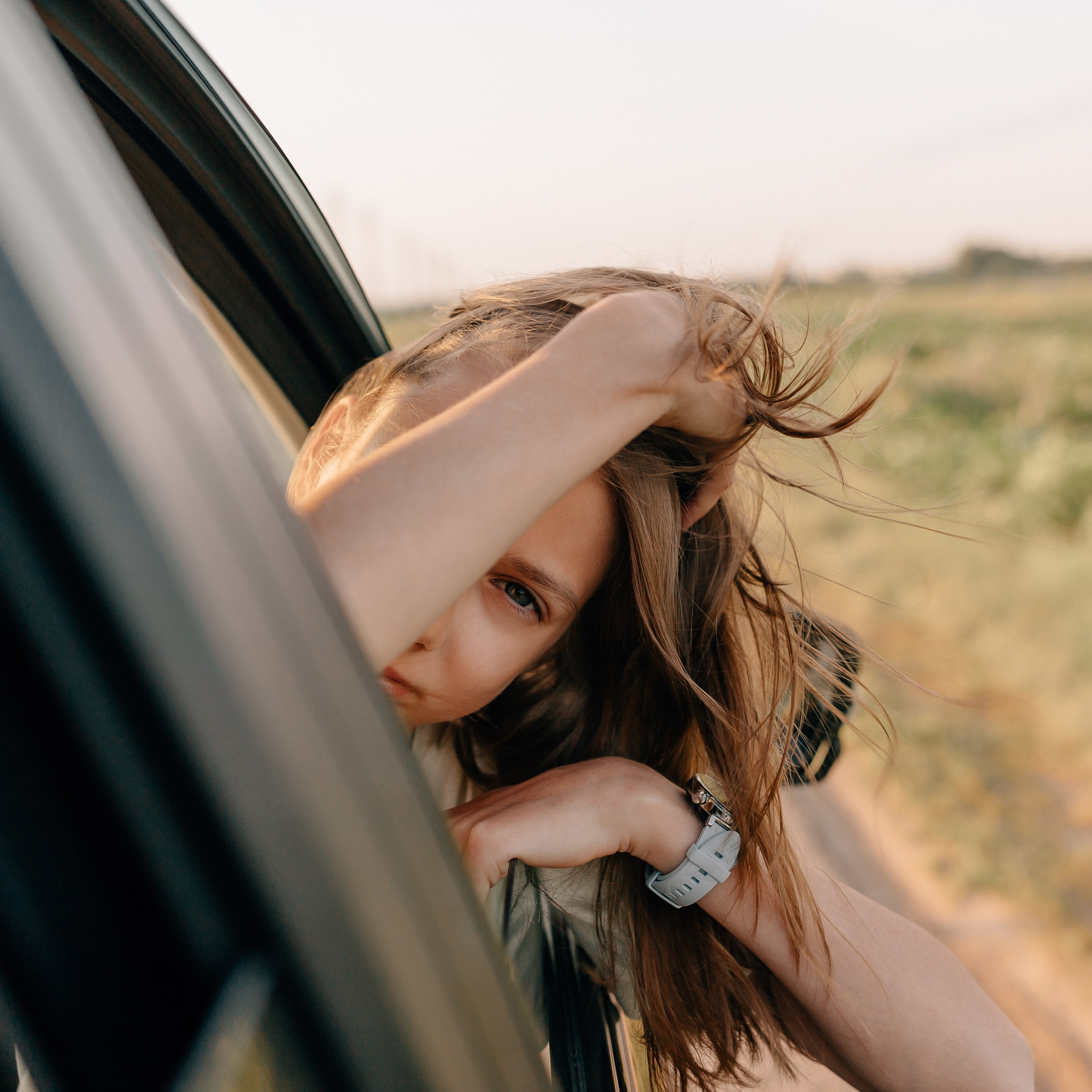 Летящие волосы. Юлия. Июнь 2025. Фотограф Пермь. Свадьбы. Семья и дети, школа, д. сад. Фотокниги