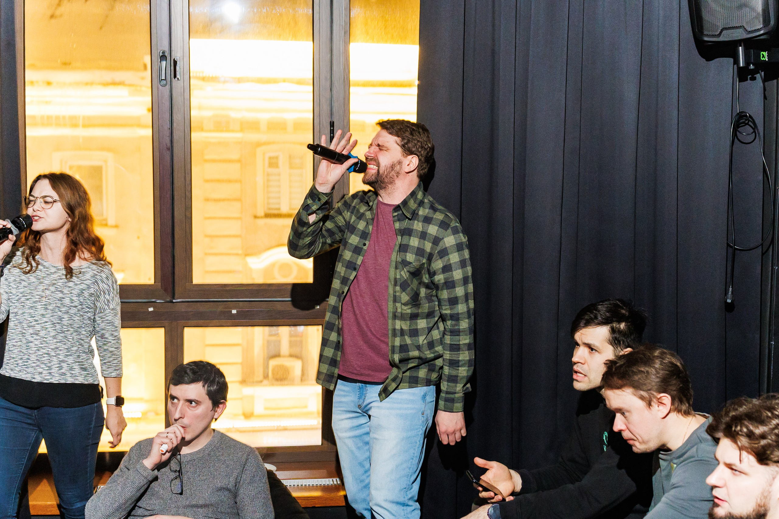 Вечеринка в караоке. Фотограф в Москве Дмитрий Емельянов