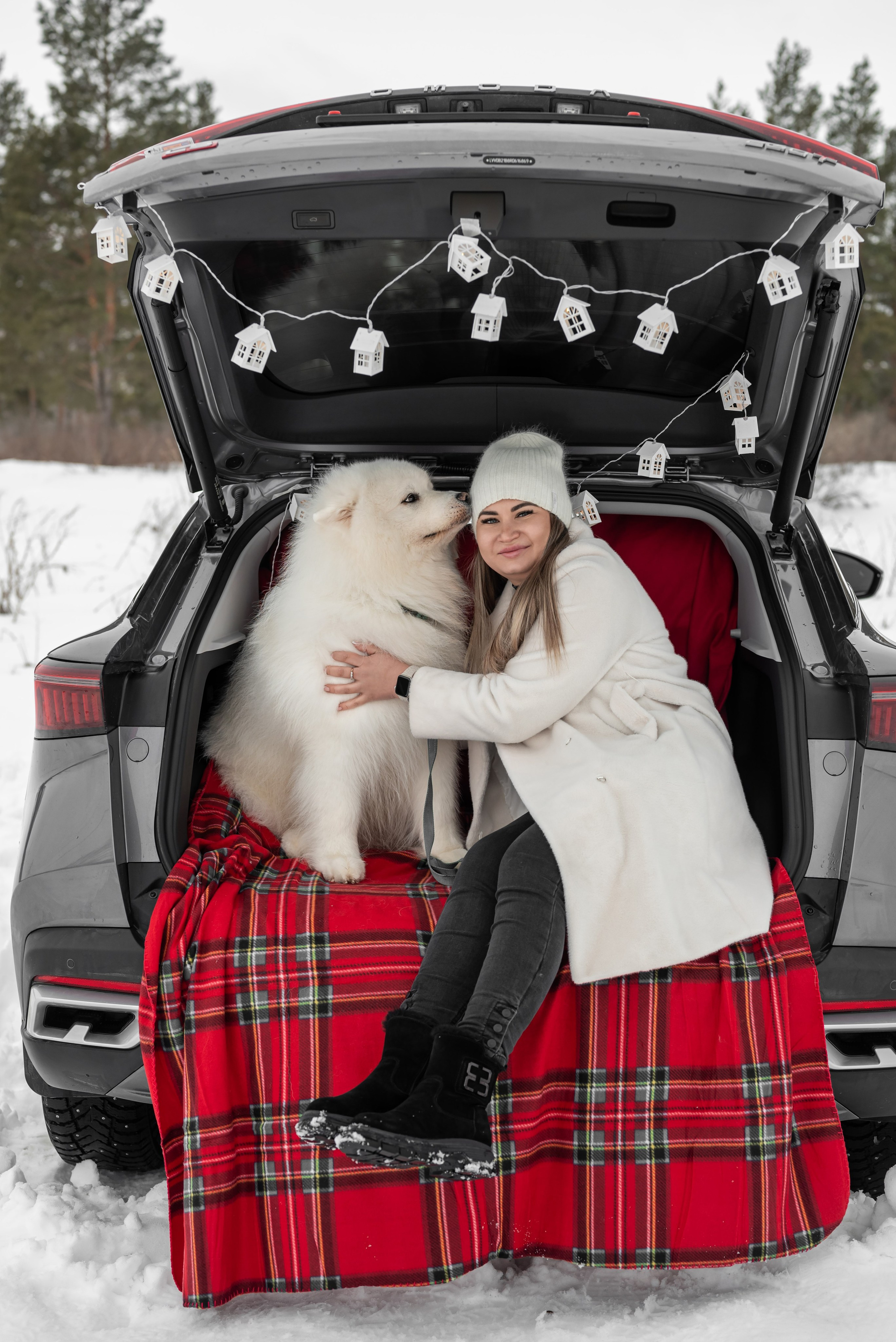 Фотопроект с Платоном и машиной на улице. Фотограф в городе Салават