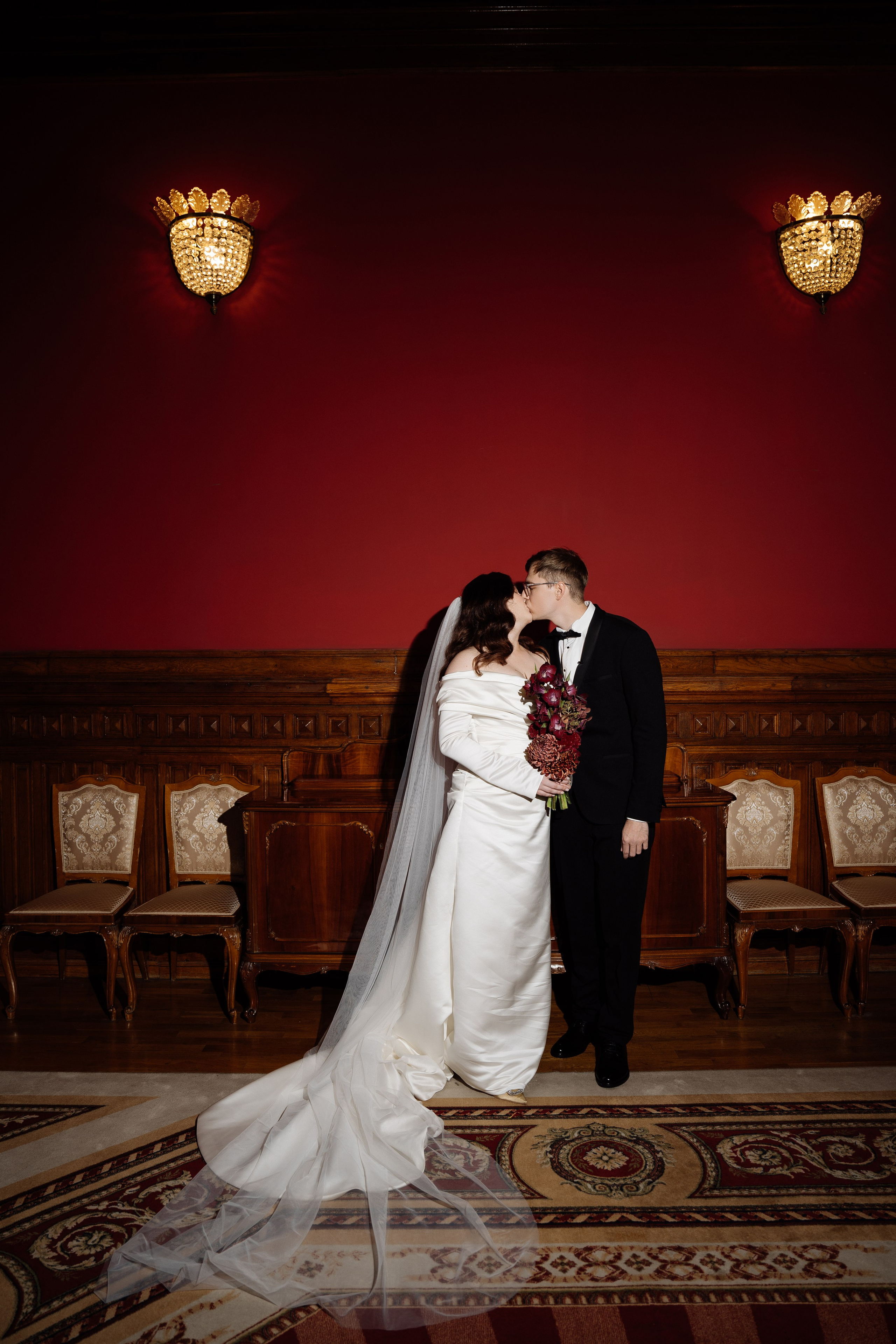 Современная свадьба во дворце. Свадебный фотограф организатор в Санкт-Петербурге Ассоль Опарина