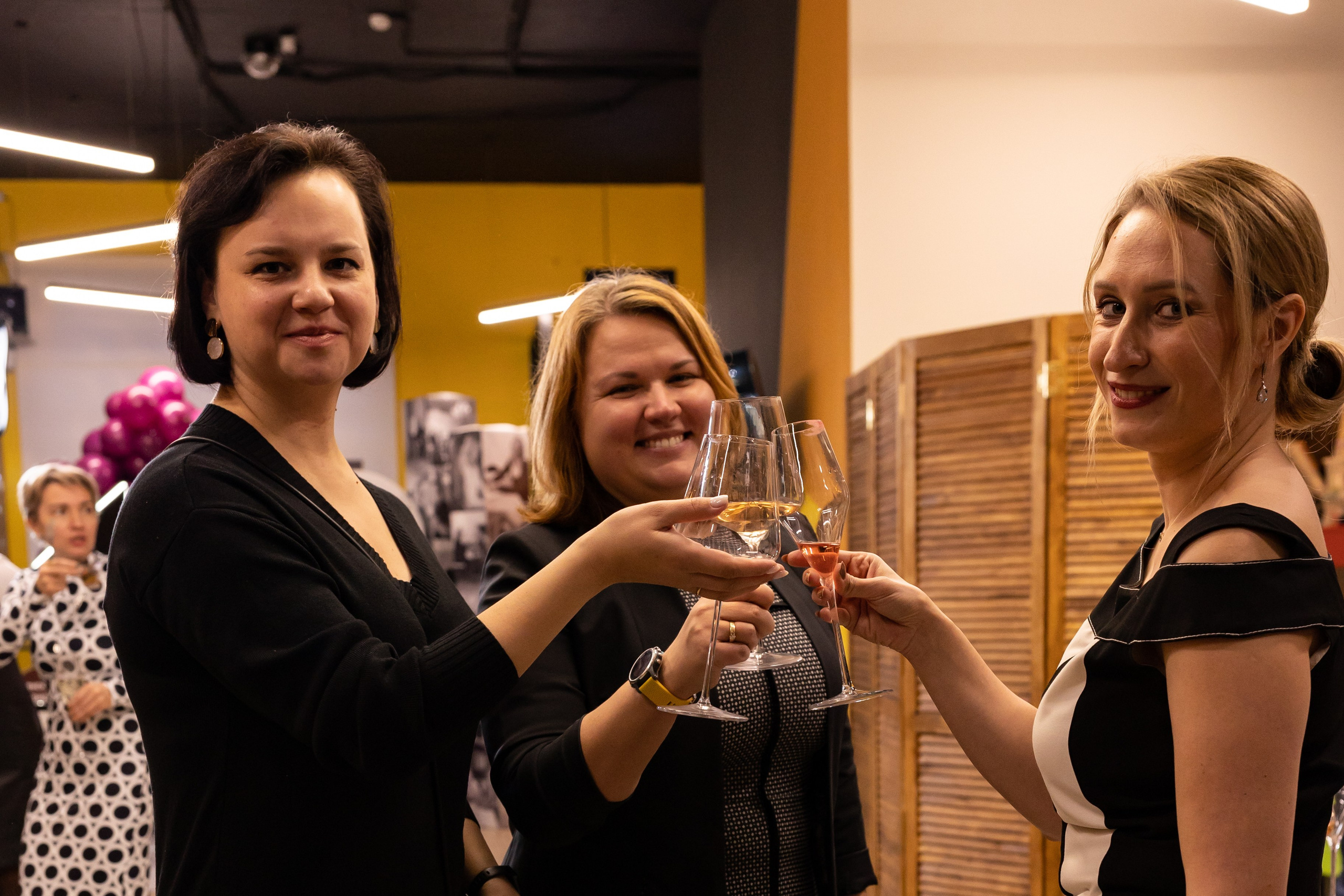 День рождения бизнес клуба «WowWoman». Сказочный фотограф для Вас и Вашей семьи