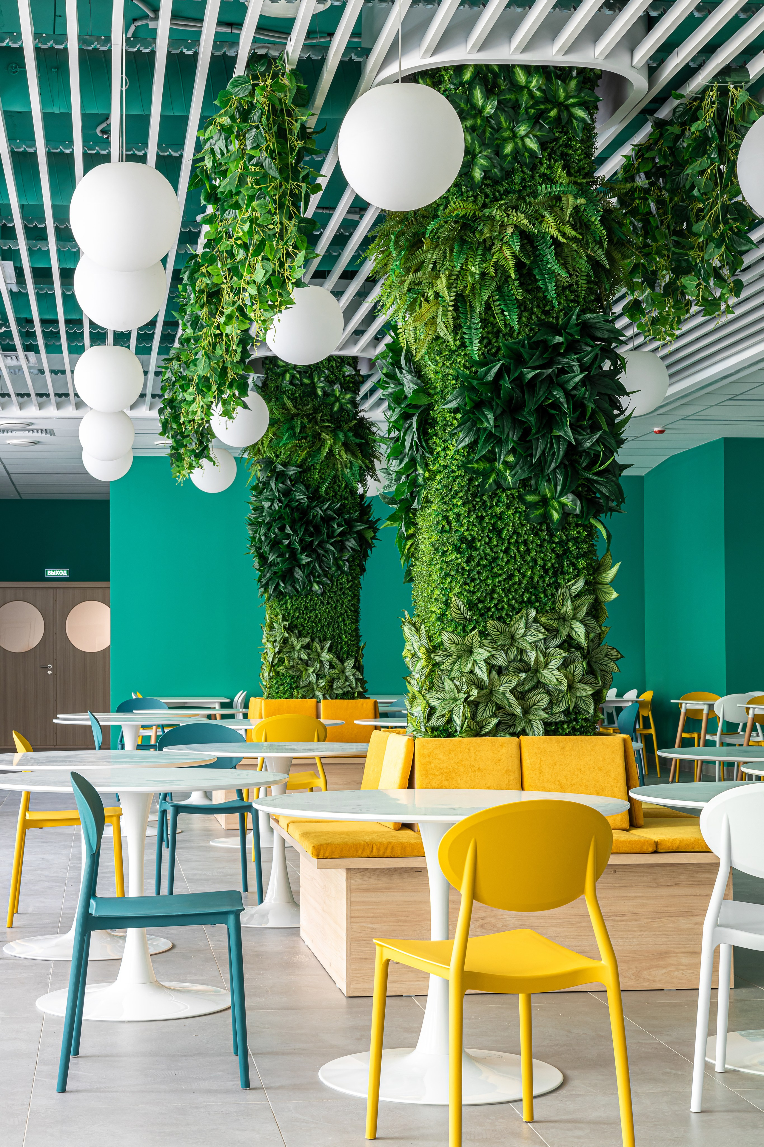 «Умная» школа № 74, г. Киров. Дизайнер Алина Вейнкрот. Иван Благушин. Интерьерный и архитектурный фотограф в Москве и Санкт-Петербурге