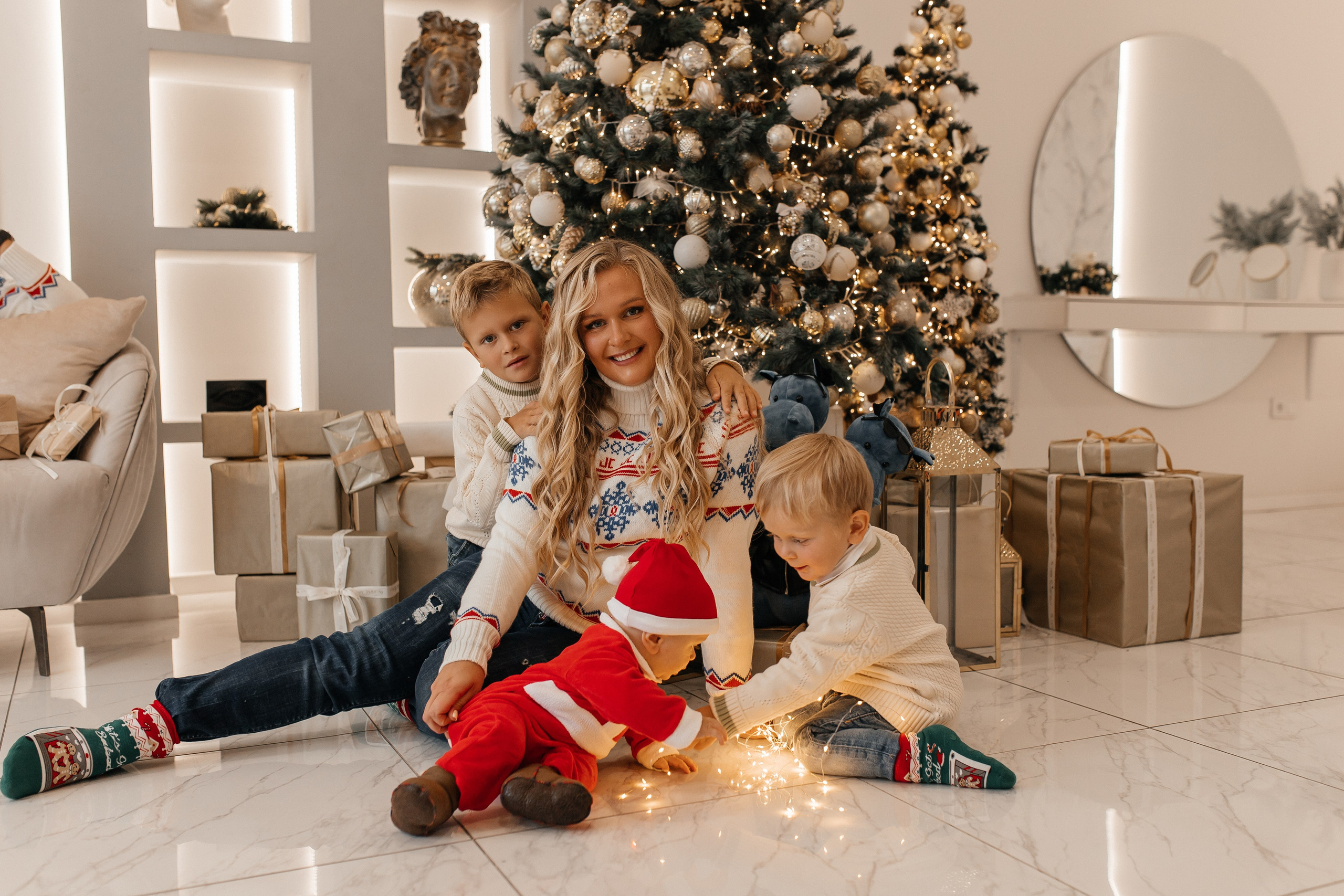 Алиша семейная новогодняя. Семейный фотограф в Санкт-Петербурге Ирина Иванова