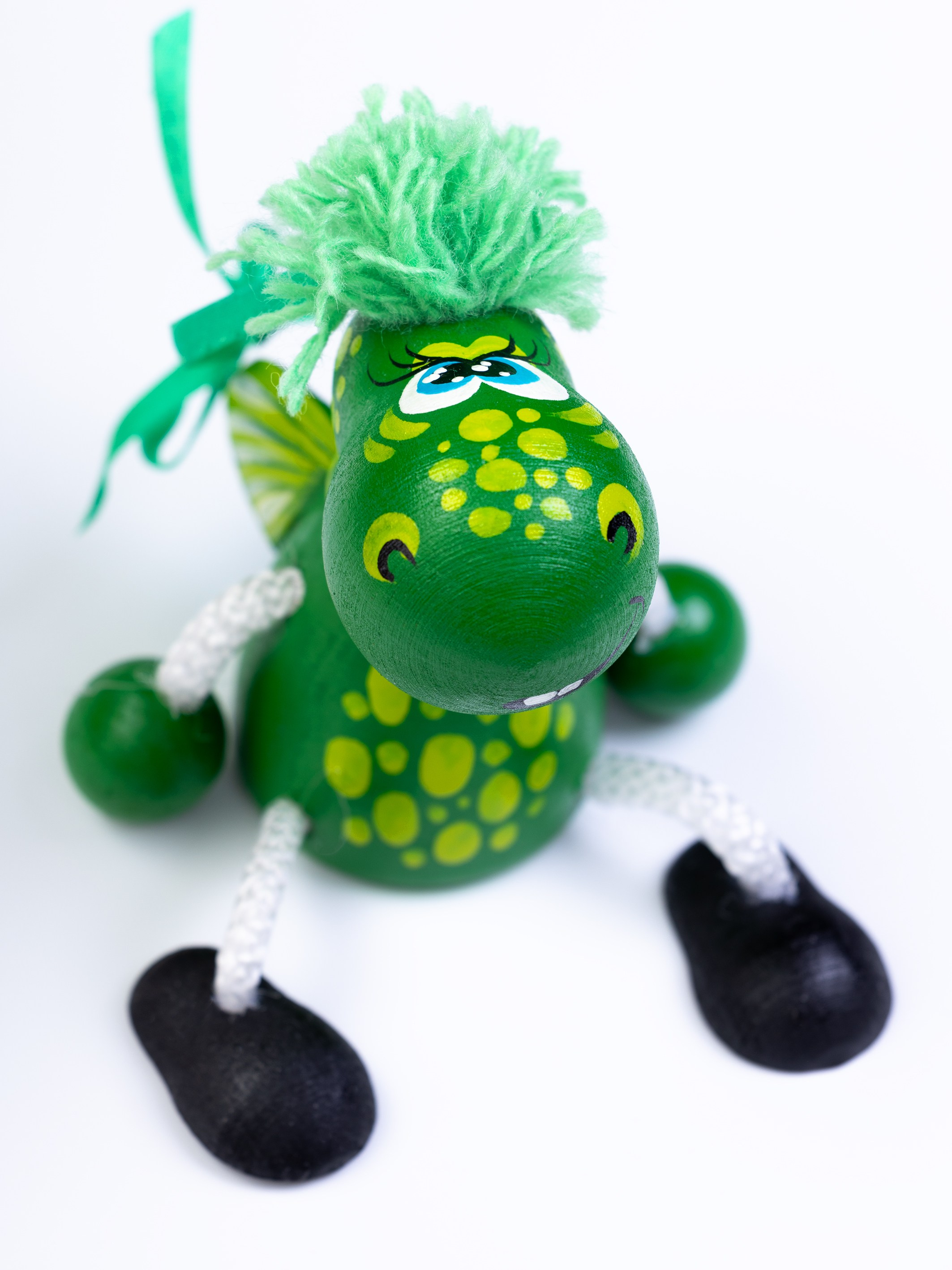 Деревянные игрушки ручной росписи. Фотостудия T-CUBE