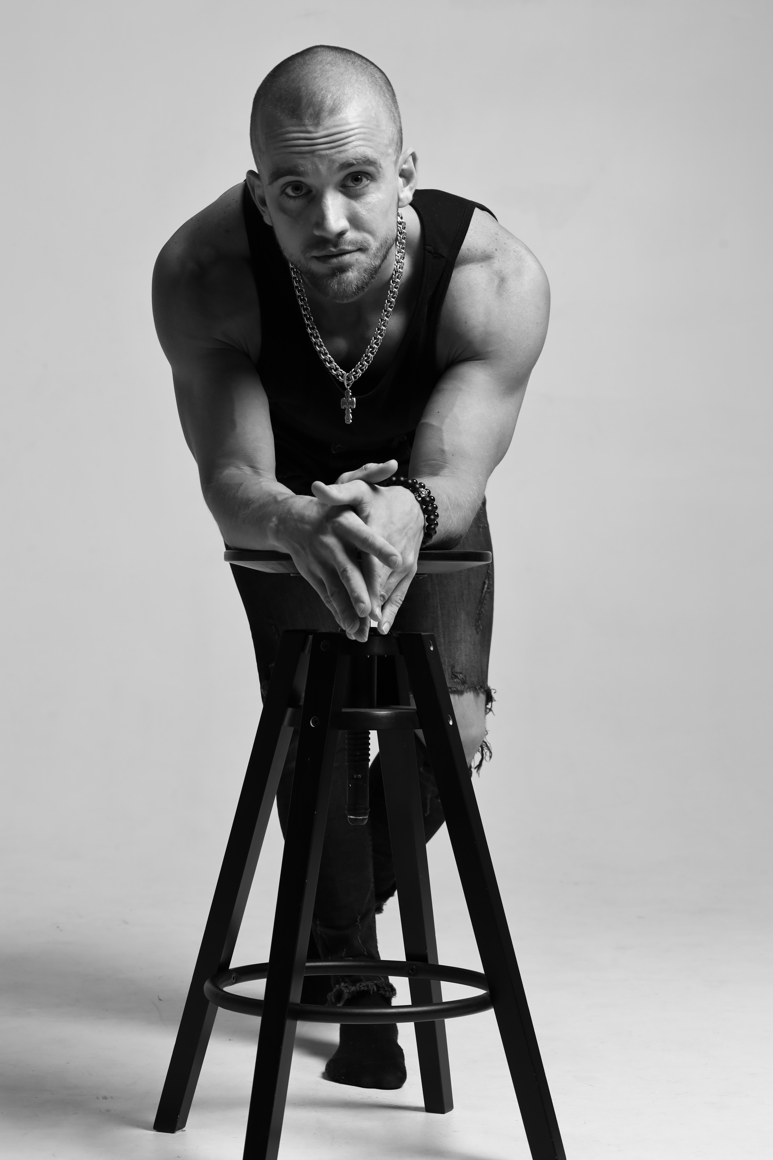 Модель Владислав Л. (177 см, 120/77/90)