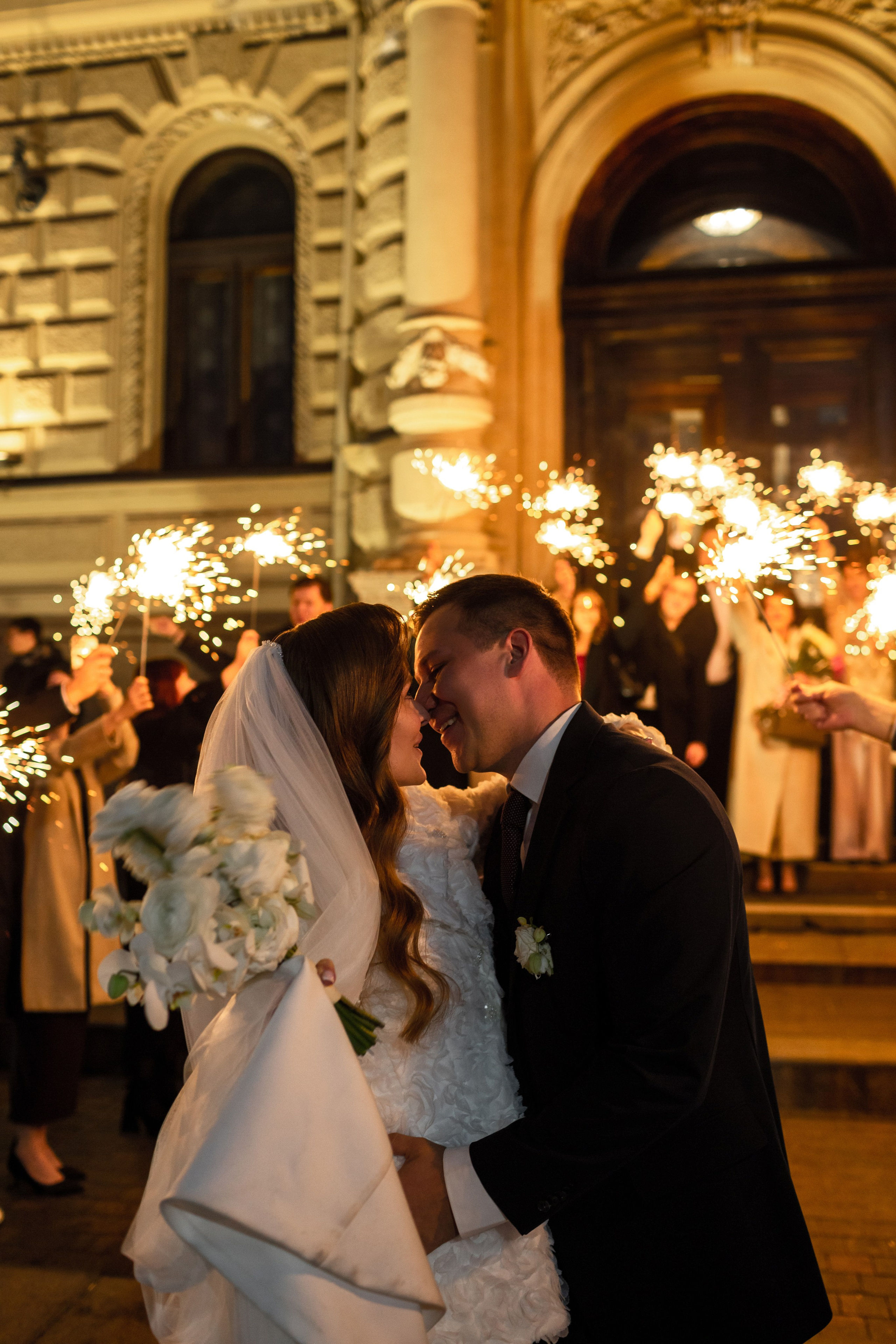 Свадьба в Петербурге в сентябре. Свадебный фотограф Кирилл Белый