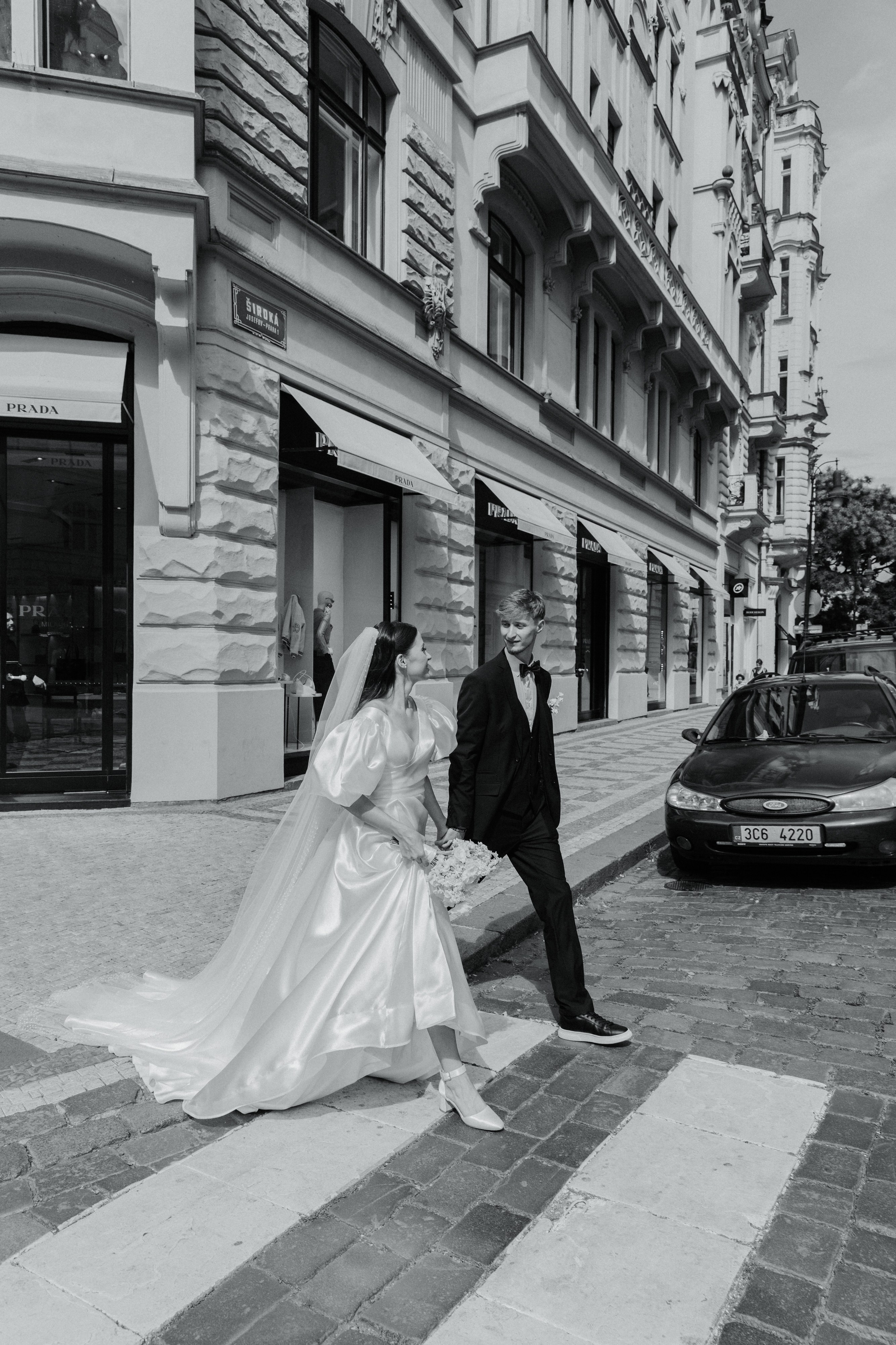 SVATBA. Svatební fotografka v Praze