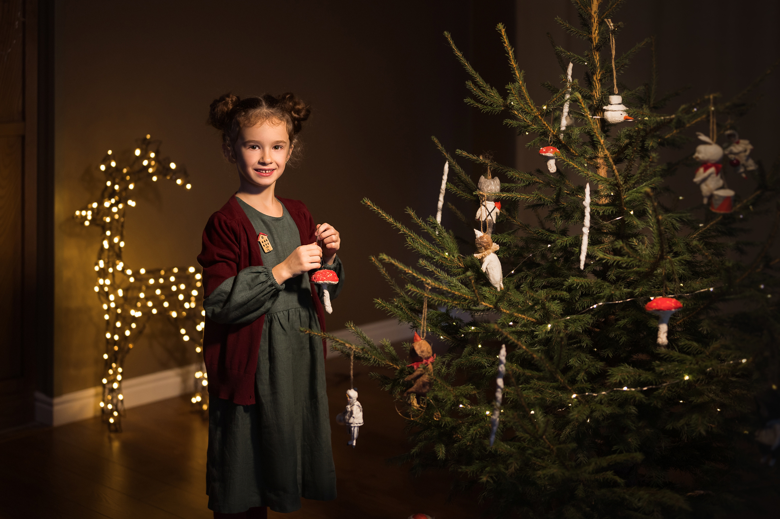 Алина, Ёжик и мама. Фотограф Юлия Павлова Красноярск