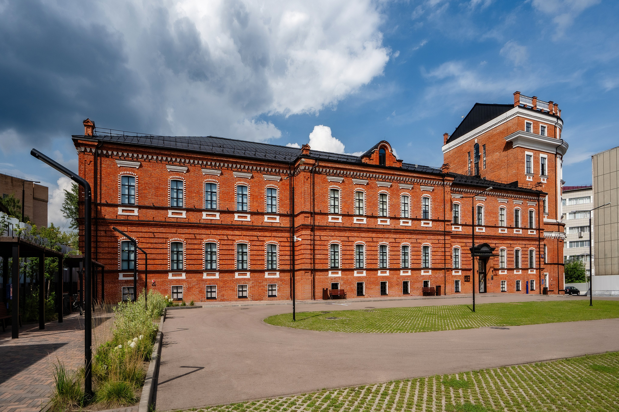 Интериум. Эд Тихонов. Городской фотограф