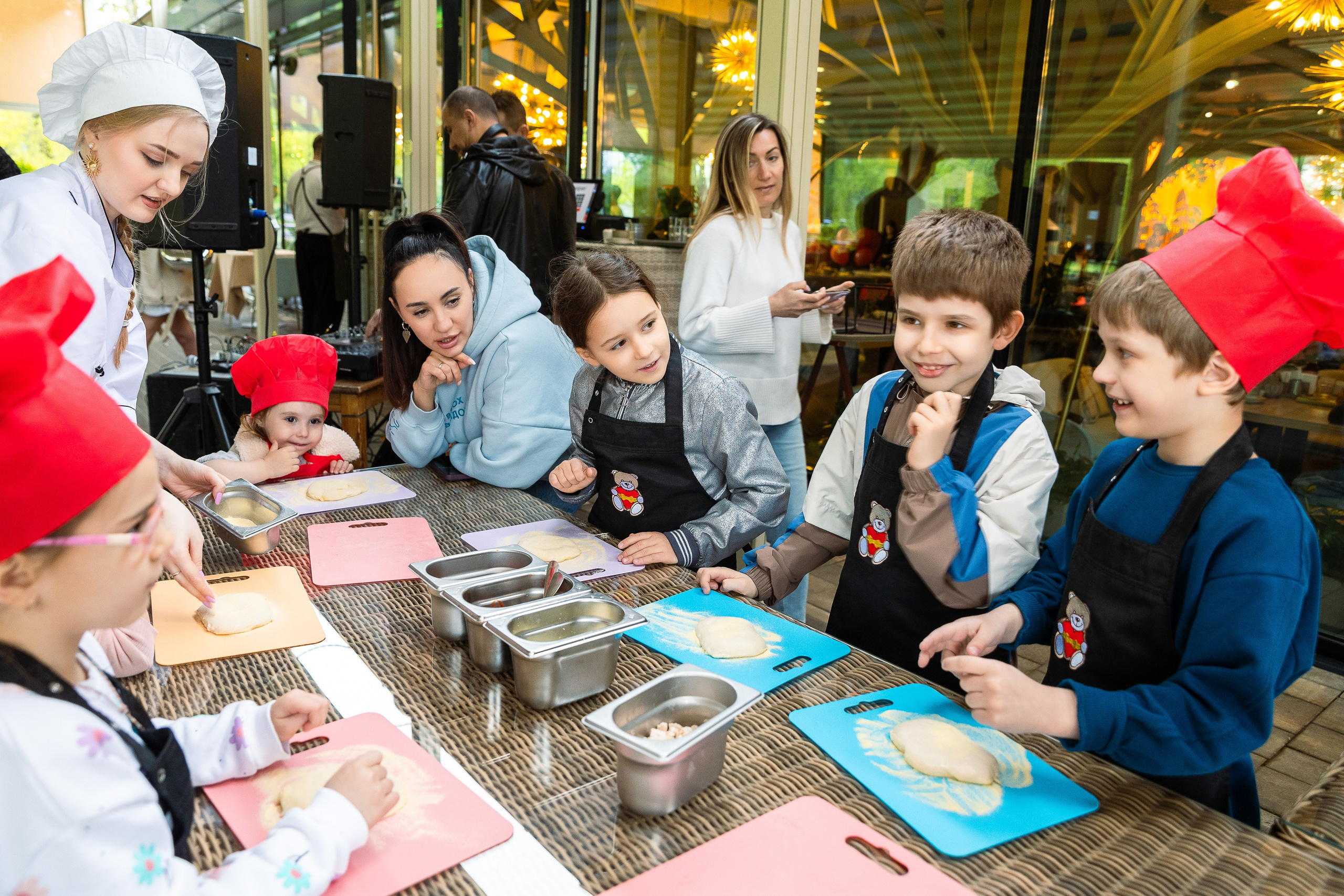 Фотограф на детское день рождения. Москва и Московская область. Репортажный Фотограф Александр Назаров. Москва и М.О