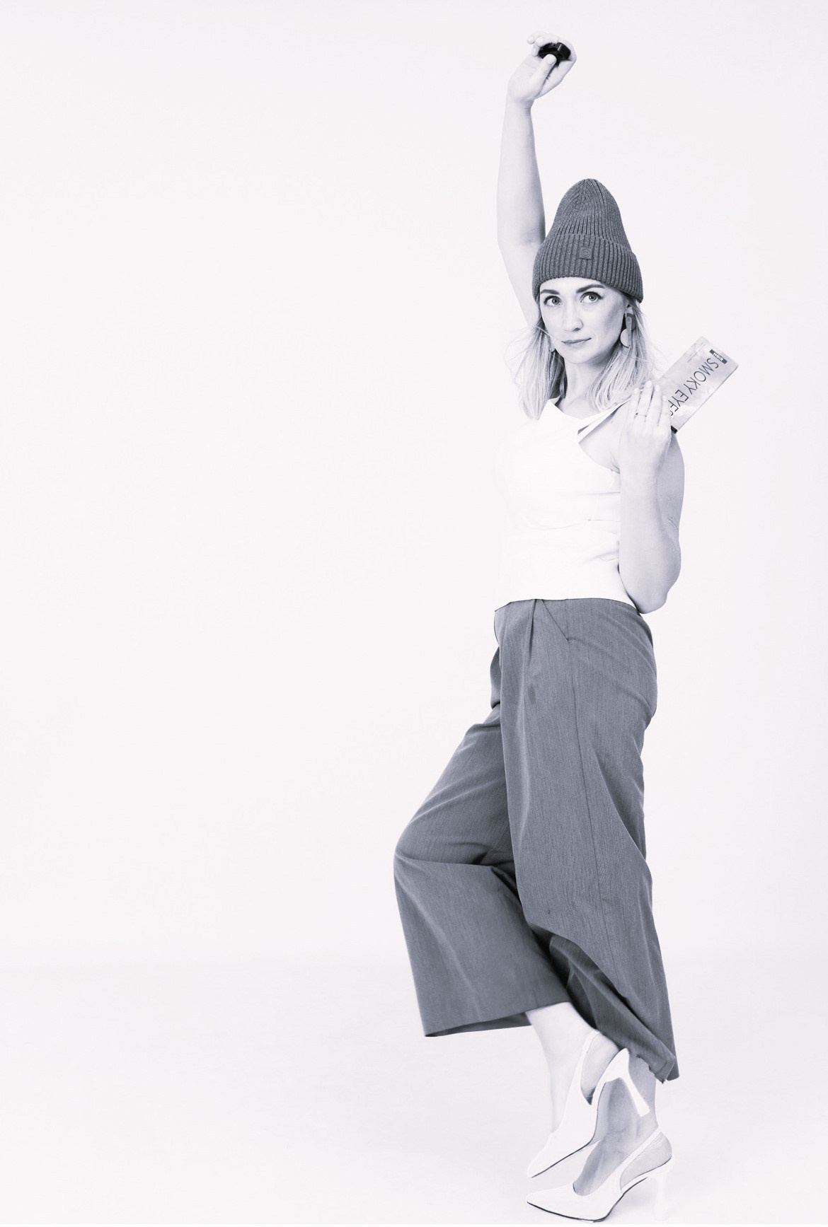 Селфи-студия «STORIES» профессиональная фотосессия без фотографа в Одинцово