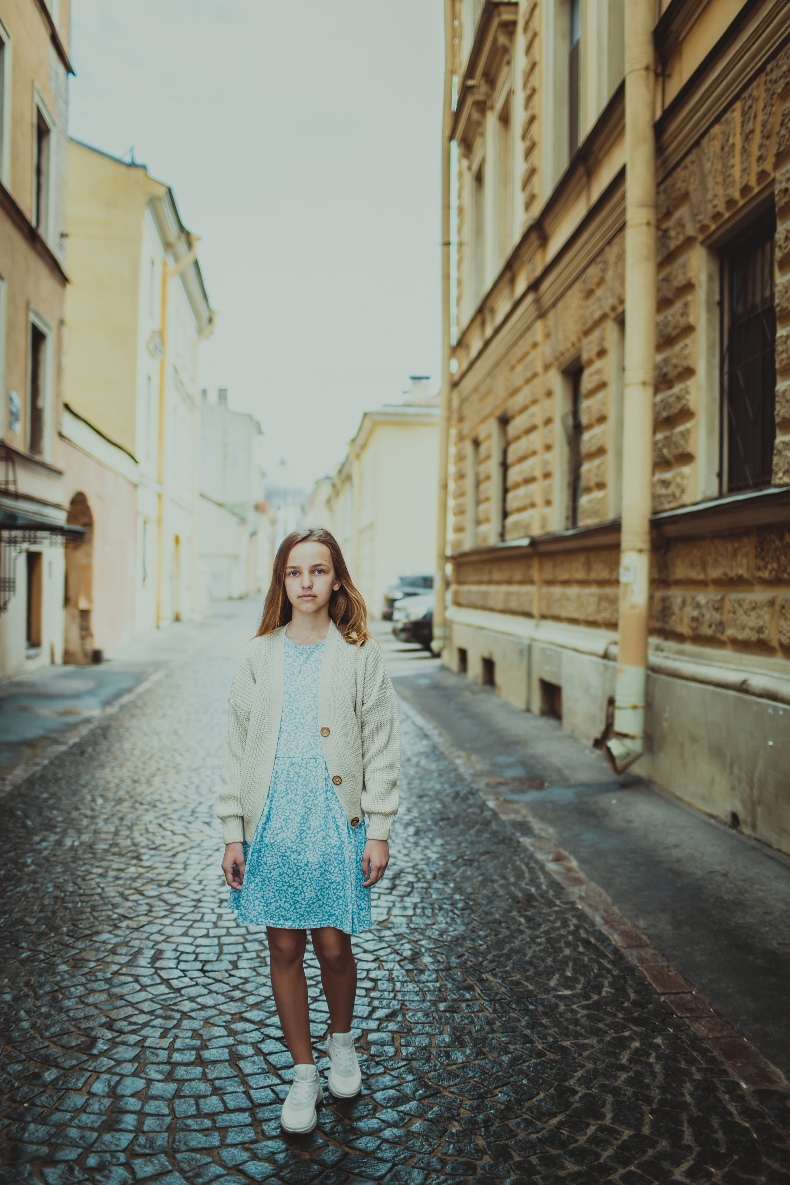 Городская фотосессия девочки с маленьким братом. Детский, свадебный и семейный фотограф Юлия Курбатова, Санкт-Петербург