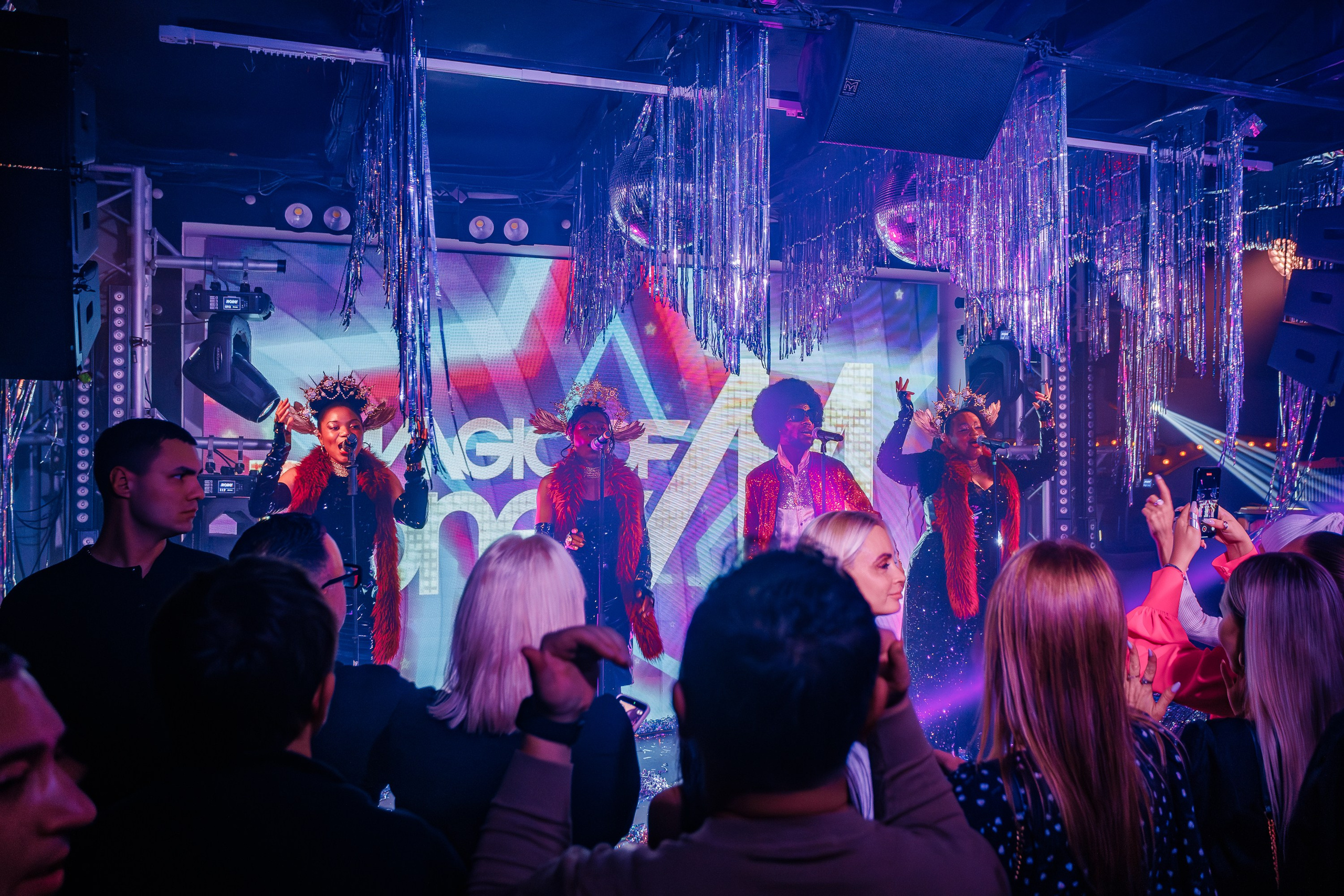 «Magic of BONEY`M «_Чайка на пляже_Ялта_06.12.2025 г. Аминов Руслан | Фотограф