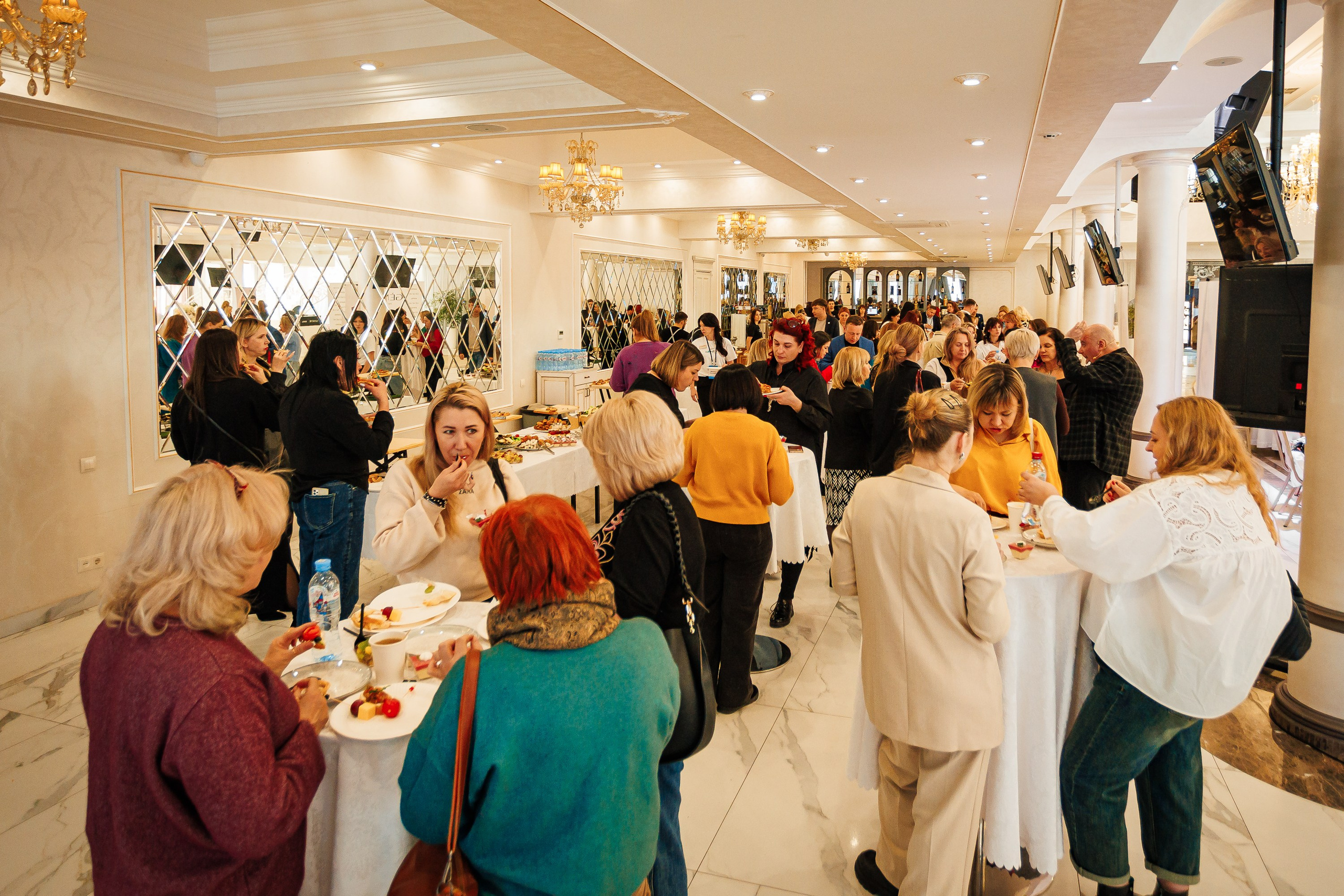 «Огарок» — или как бороться с эмоциональным выгоранием, тренинг-интенсив от профессора Сергеева М.Ю._Marhal_Сиферополь_13.02.2025. Аминов Руслан | Фотограф