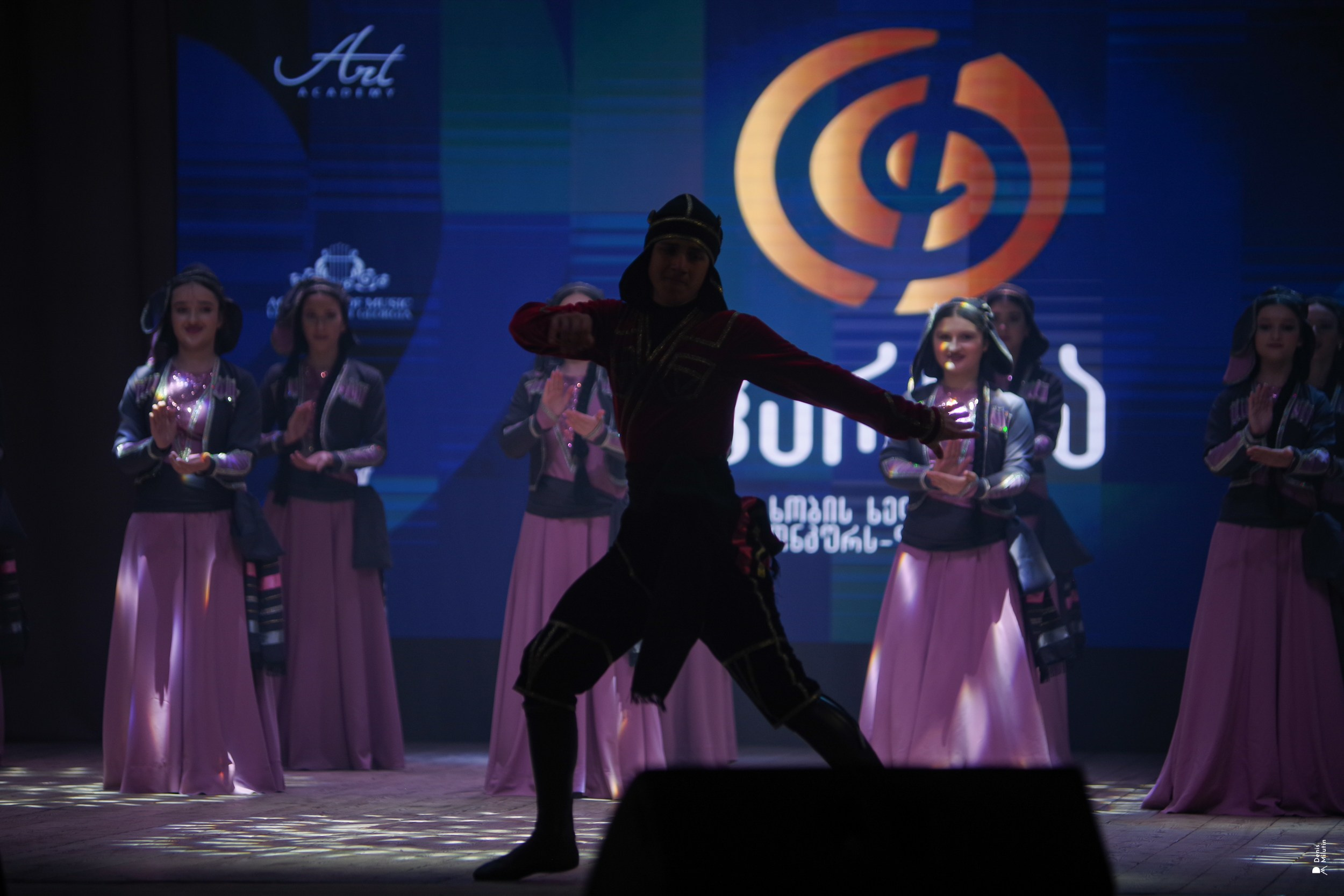 Танцы в Хоби. Портретный фотограф Денис Милютин