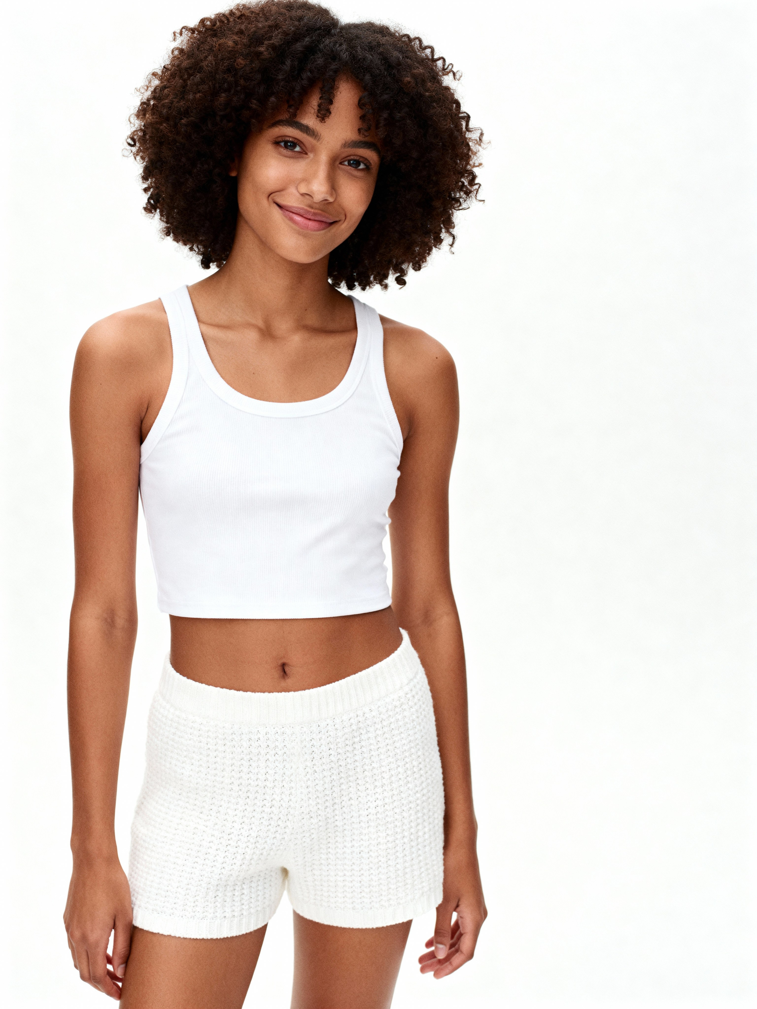 Девушки. Продающий контент для маркетплейсов и e-commerce «под ключ»