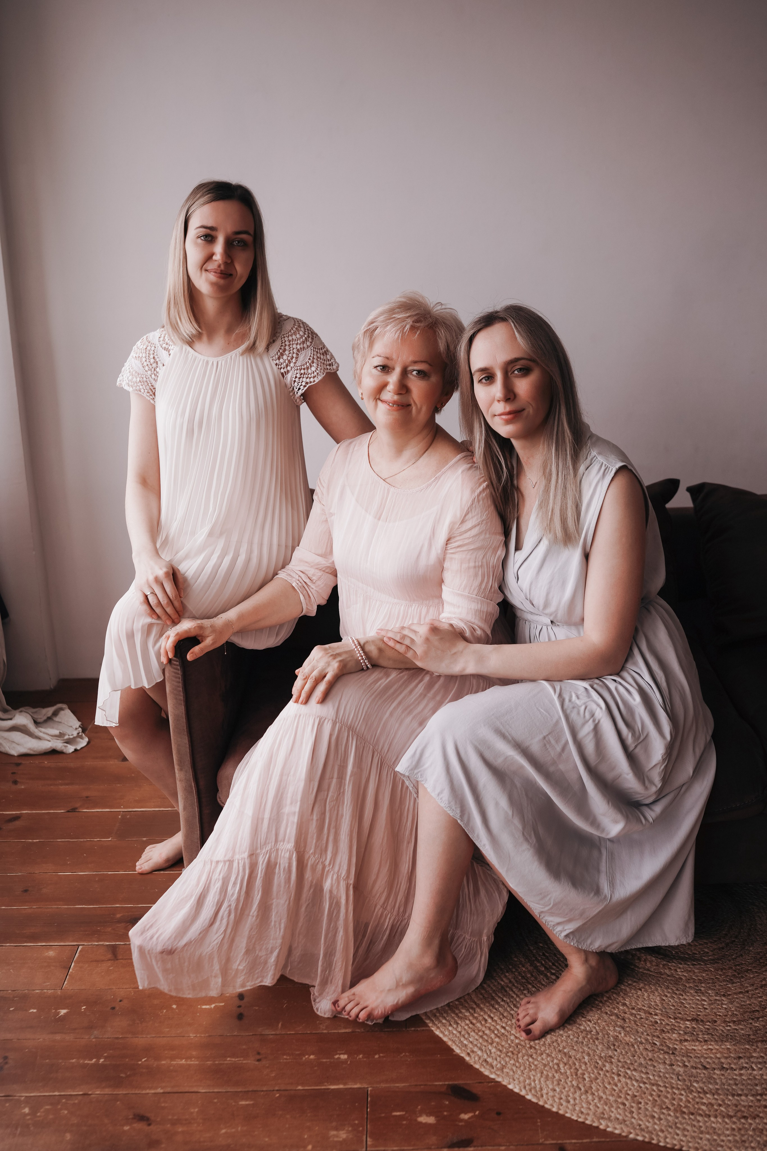 Фотодень Мамы 2026. Фотограф Новорожденных в Москве. Семейные истории в стиле LIFE