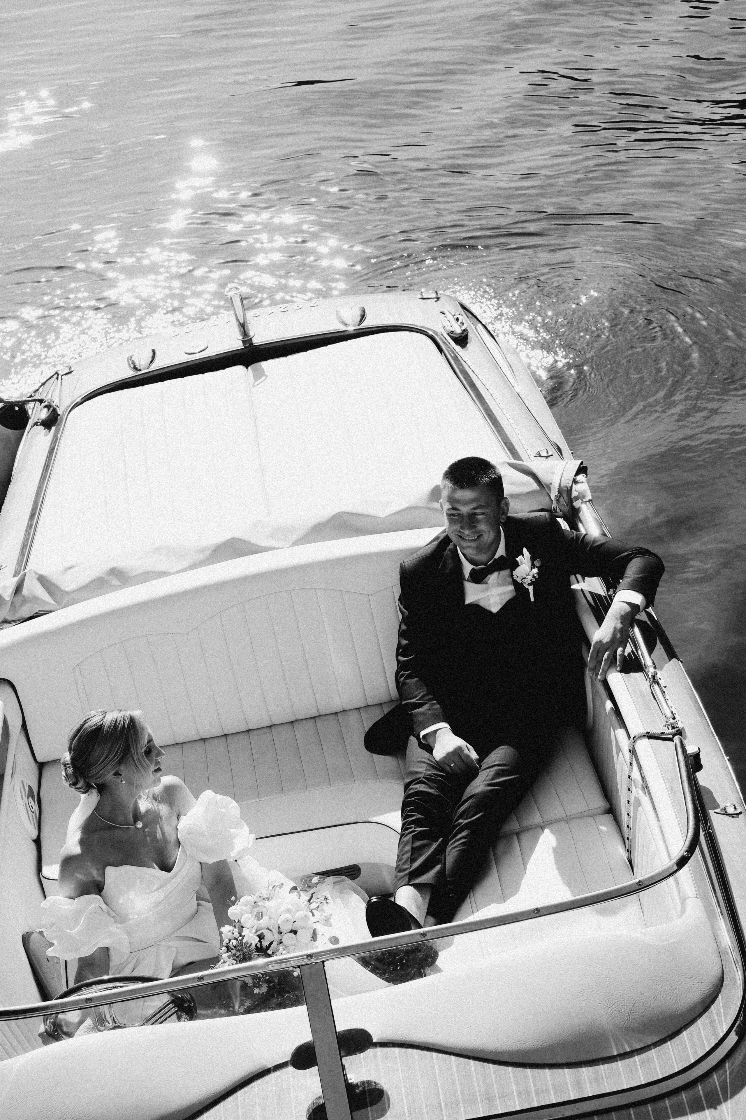 СВАДЕБГНАЯ ПРОГУЛКА ПО КАНАЛ САНКТ-ПЕТЕРБУРГА НА КАТЕРЕ. Профессиональный фотограф, Санкт-Петербург — Виктория Богомолова