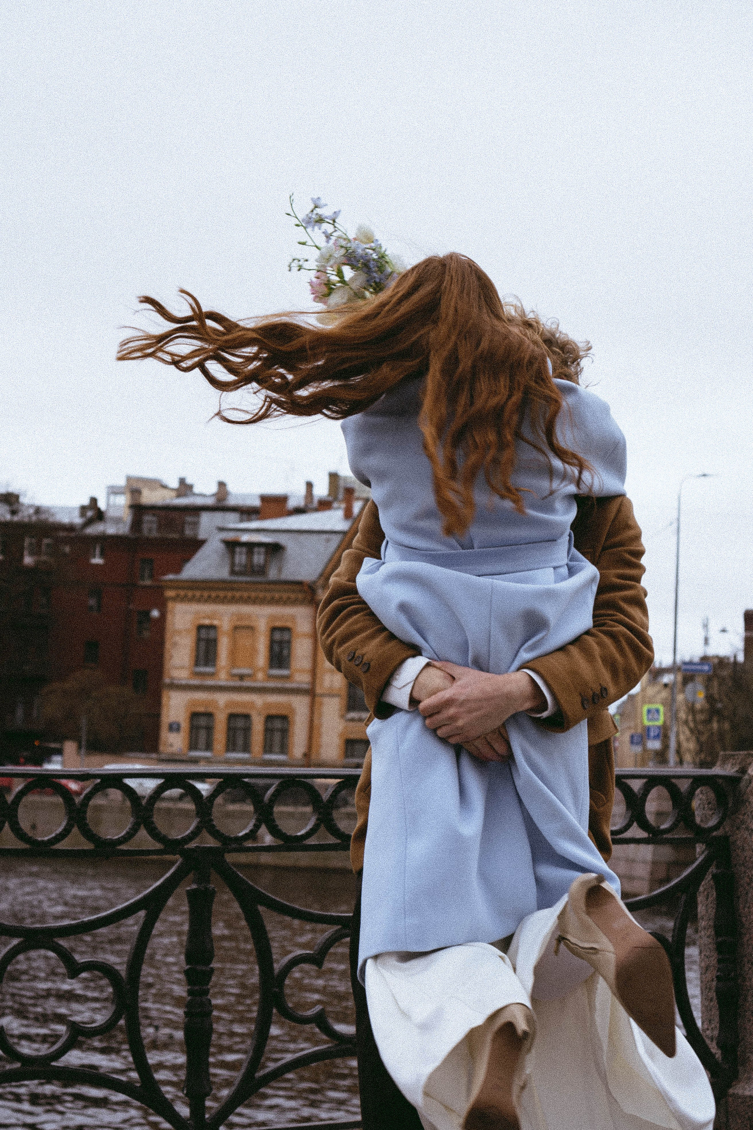 СВАДЕБНАЯ СЬЕМКА В ОТЕЛЕ. СБОРЫ ЖЕНИХА И НЕВЕСТЫ И ТАКЖЕ ТОР И ПОДГОТОВКА К ПРОГУЛКЕ И ПРОГУЛКА ПО ПЕТРОГРАДКЕ. Профессиональный фотограф, Санкт-Петербург — Виктория Богомолова